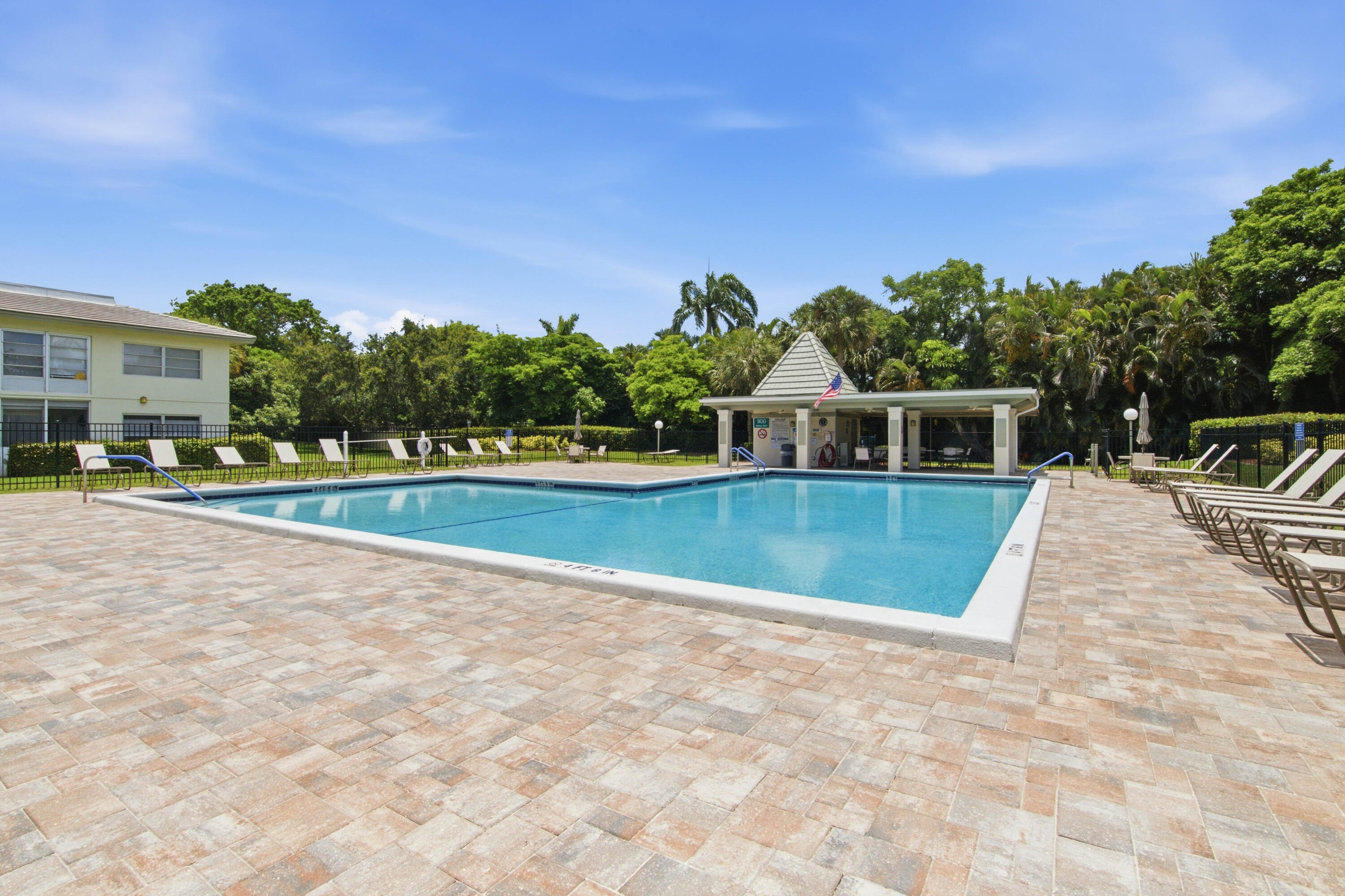 BAHAMA VILLAGE CONDO - Residential