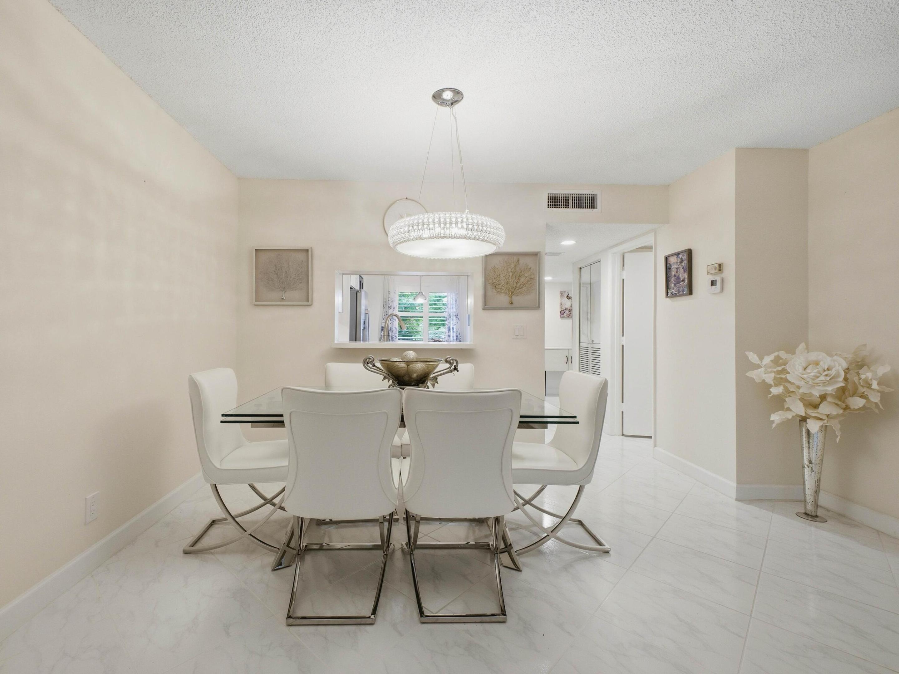 HUNTINGTON LAKES - Residential