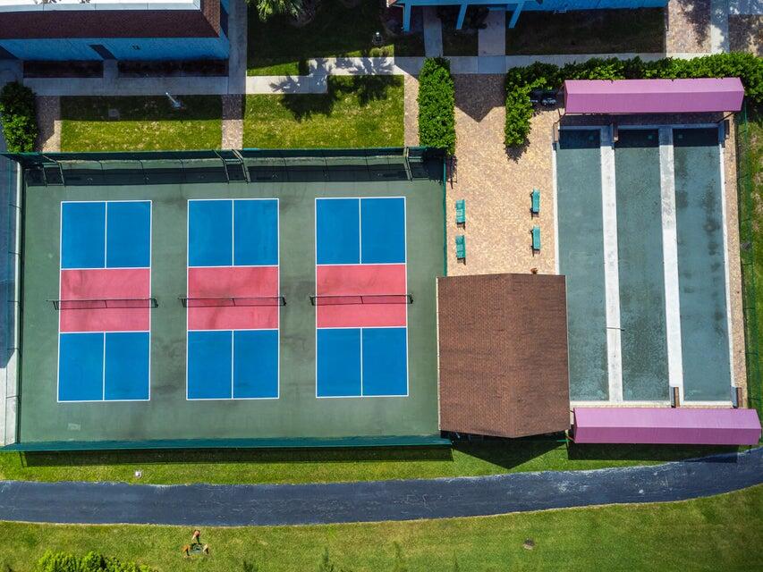 HUNTINGTON LAKES - Residential