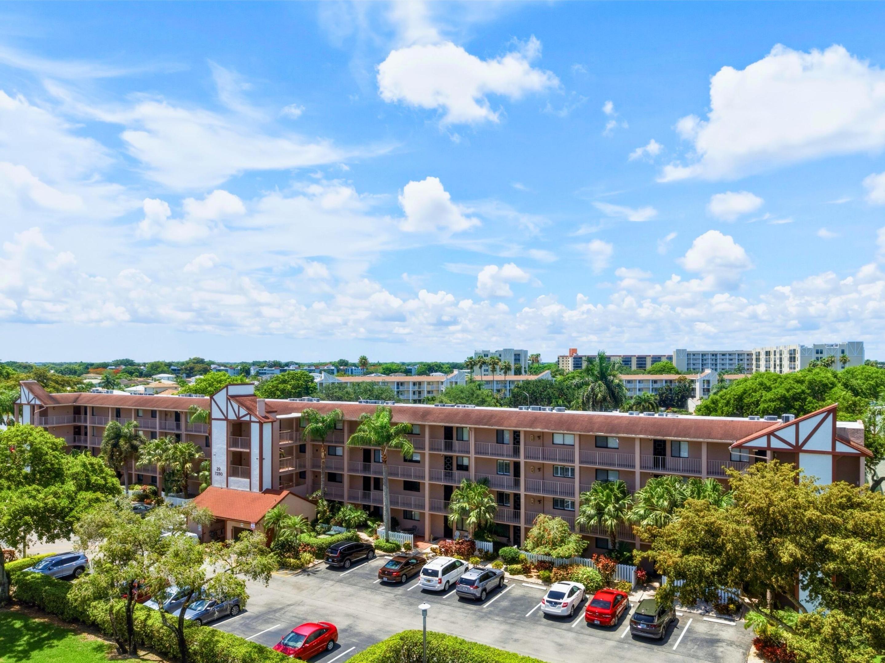 HUNTINGTON LAKES - Residential