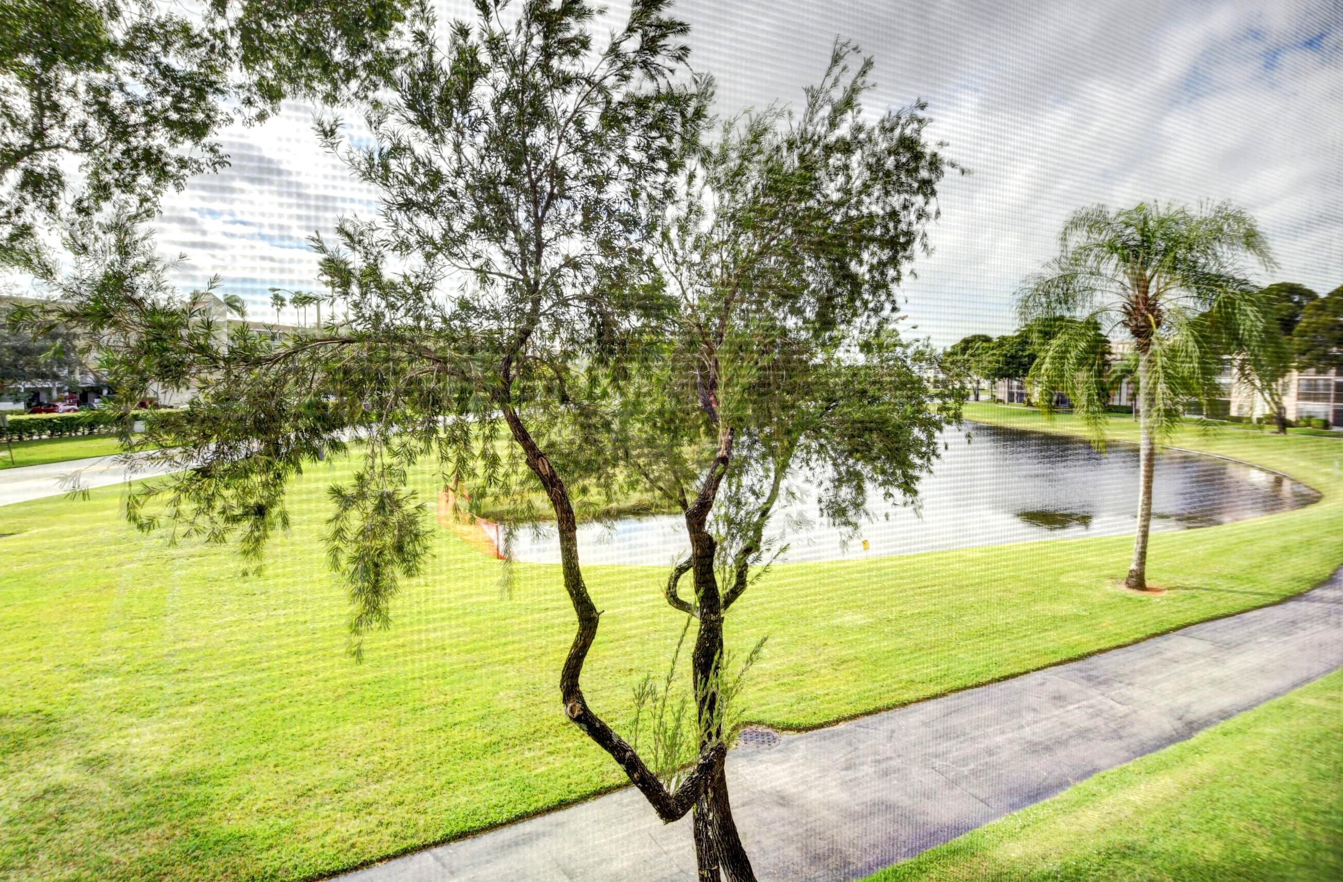 HUNTINGTON LAKES - Residential