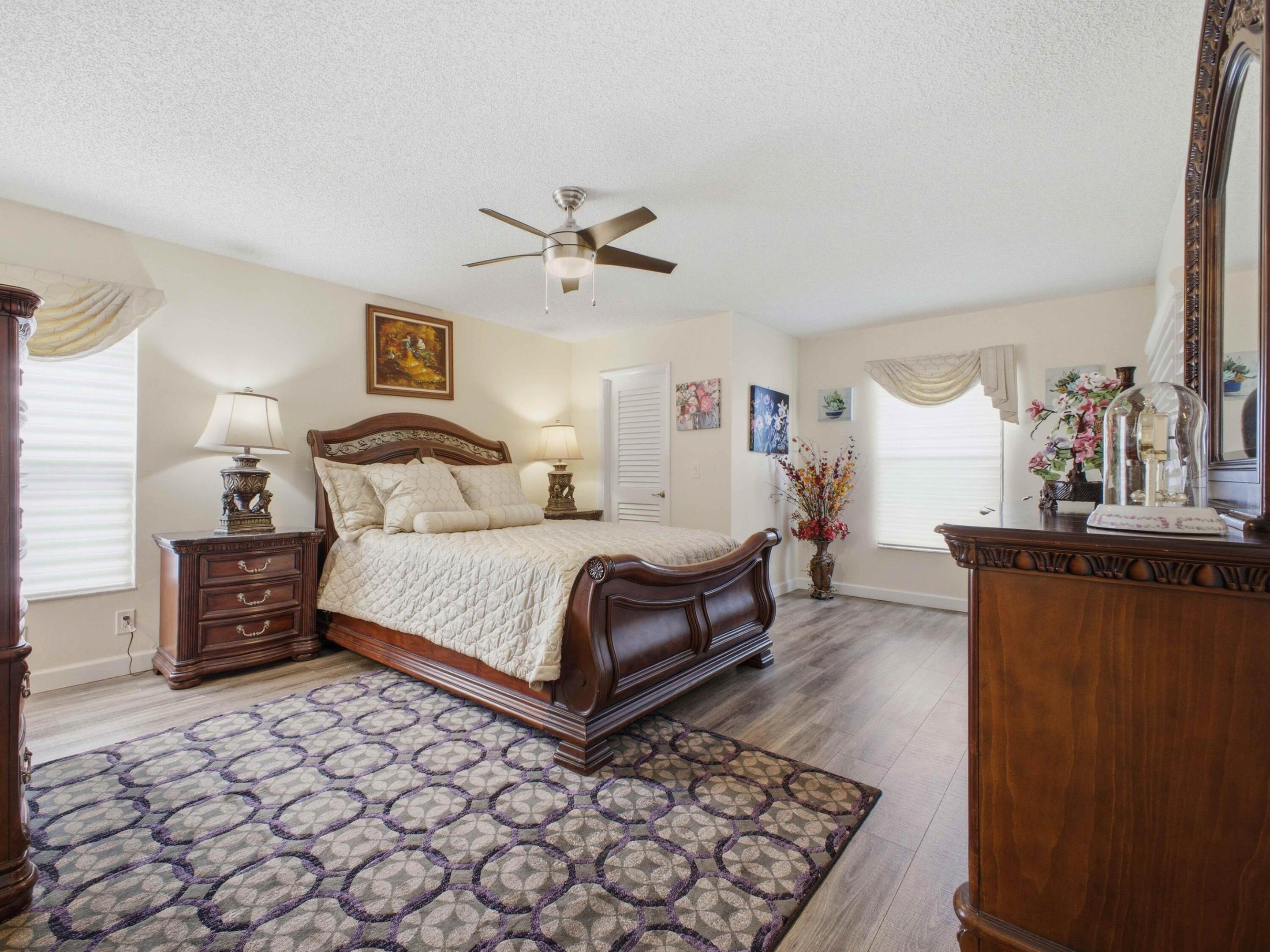 HUNTINGTON LAKES - Residential