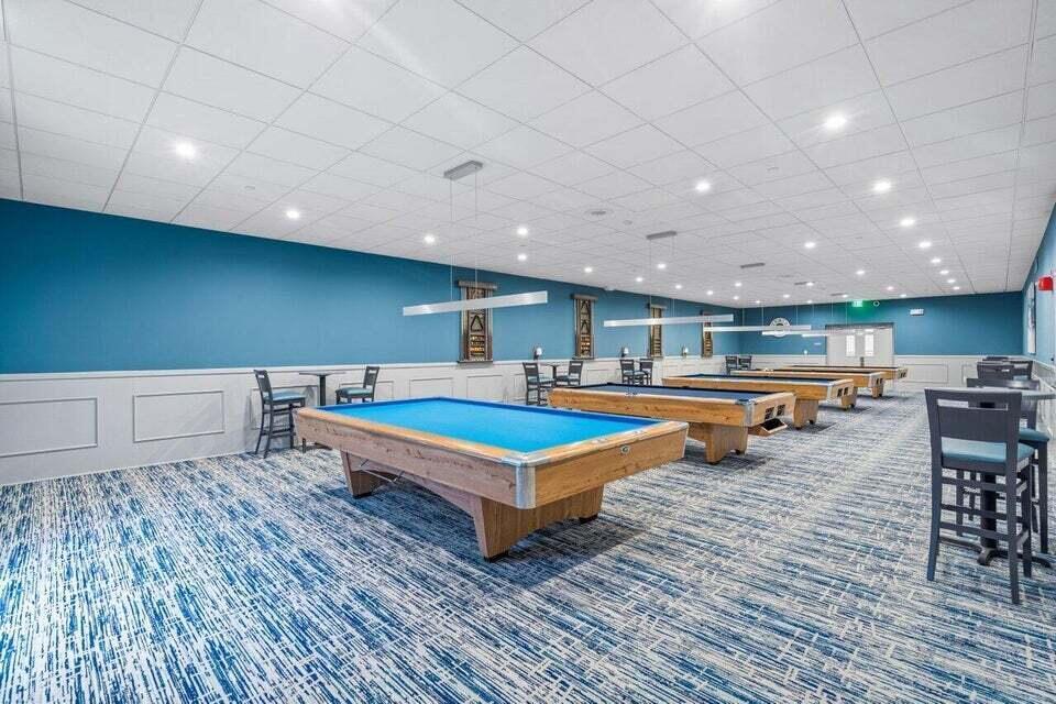 HUNTINGTON LAKES - Residential