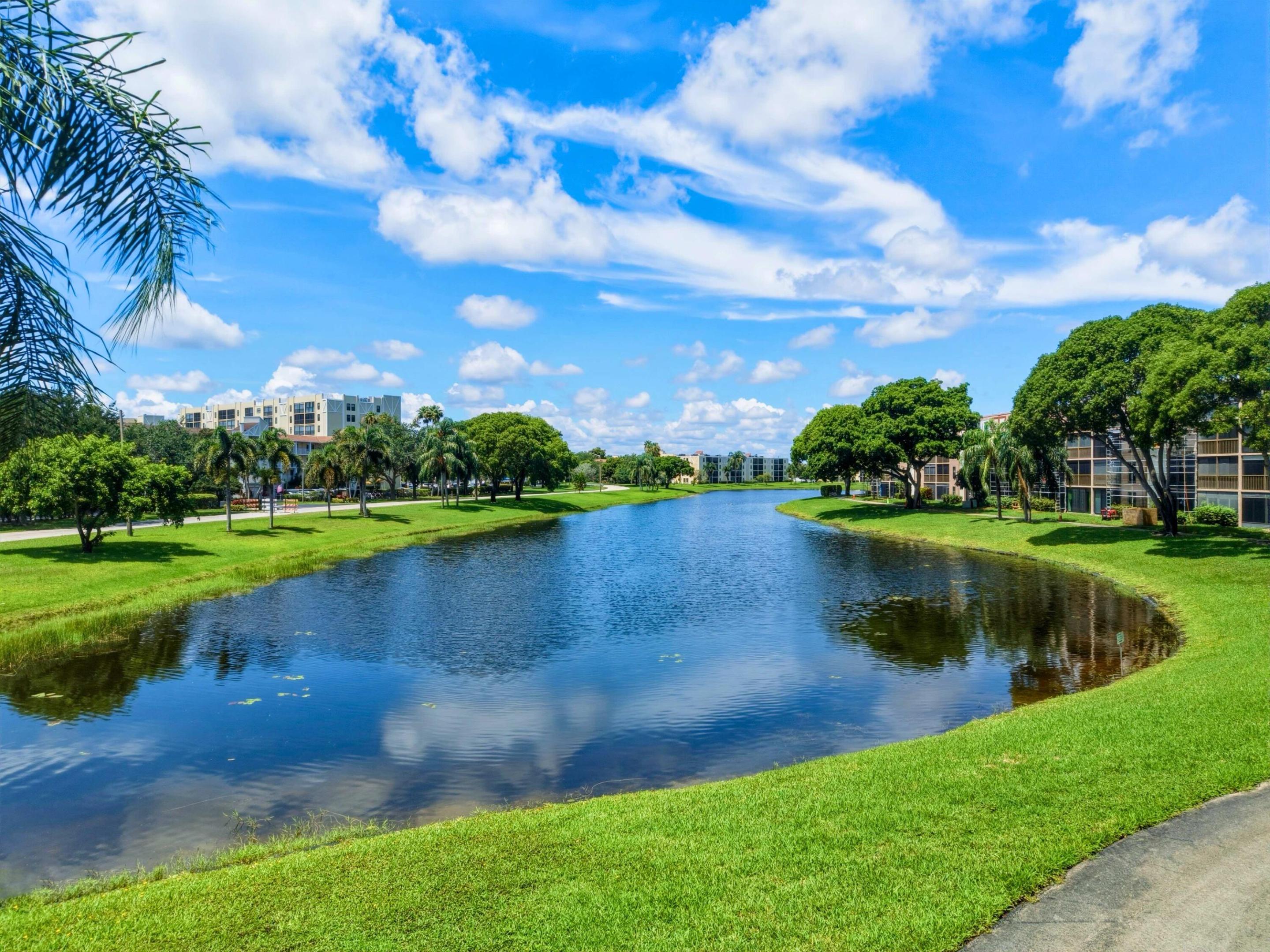 HUNTINGTON LAKES - Residential