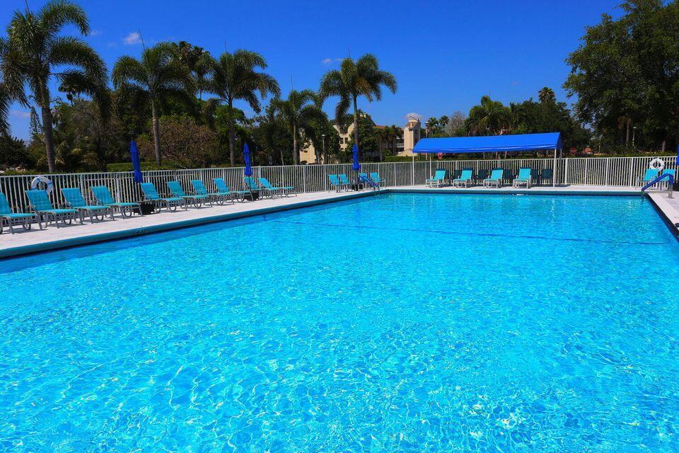 HUNTINGTON LAKES - Residential