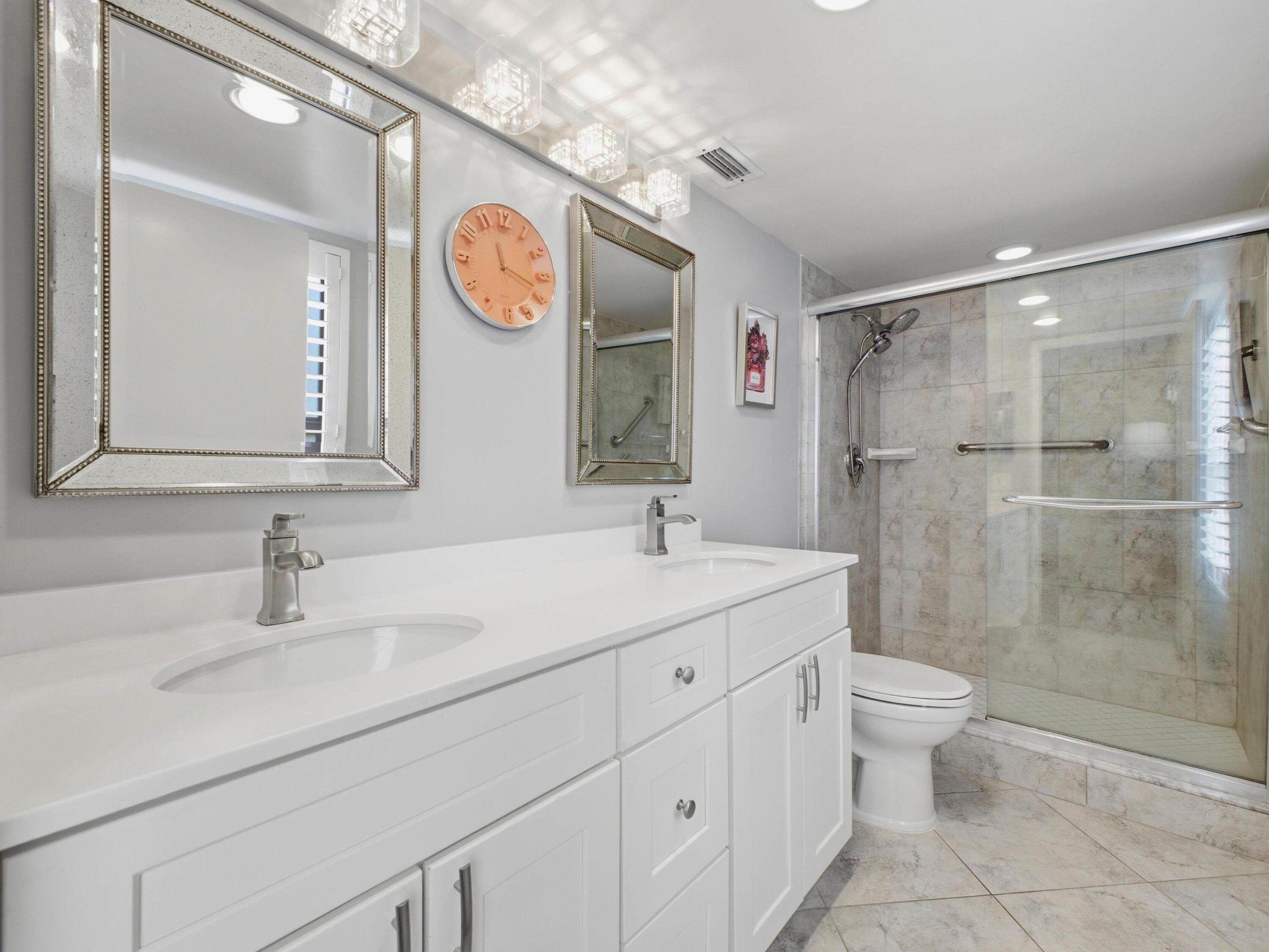 HUNTINGTON LAKES - Residential