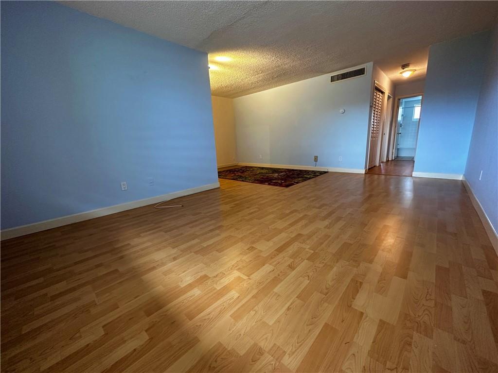 HYACINTH HOUSE CONDO - Residential