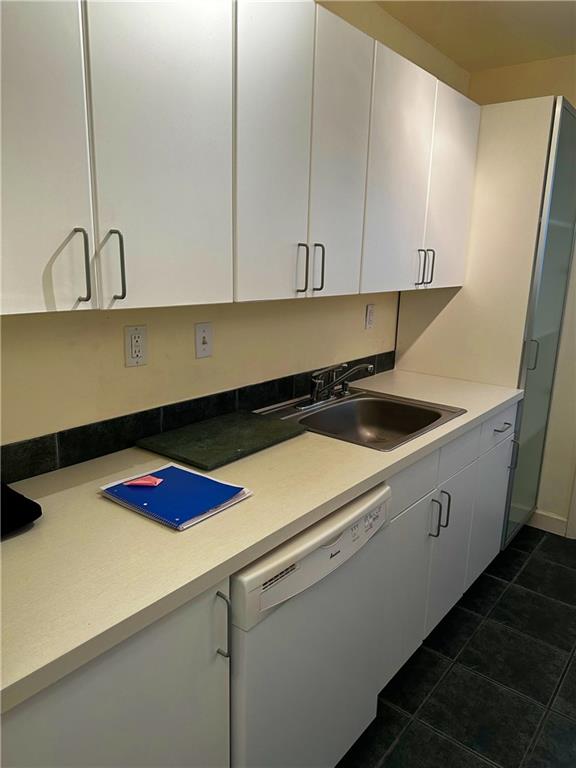 HYACINTH HOUSE CONDO - Residential