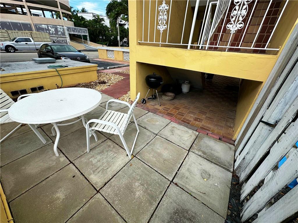 HYACINTH HOUSE CONDO - Residential
