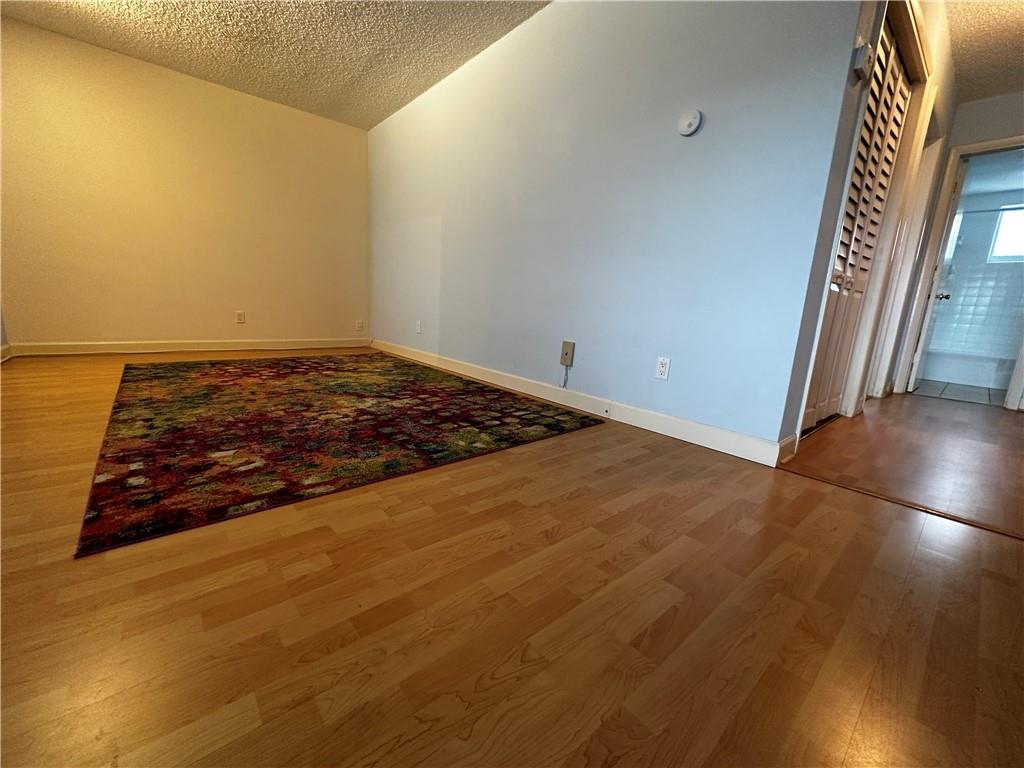 HYACINTH HOUSE CONDO - Residential