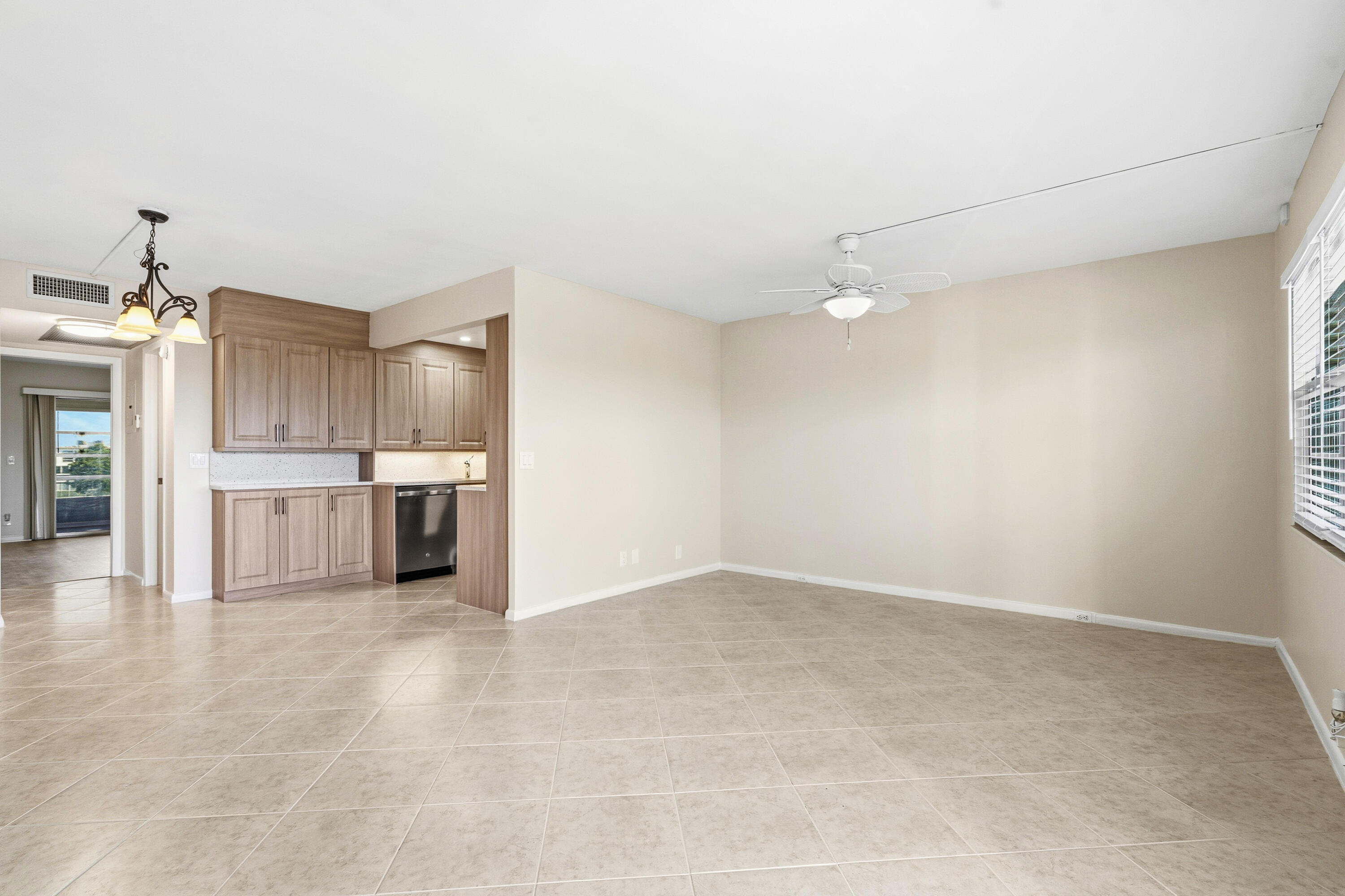 YARMOUTH AT CENTURY VILLAGE CONDO - Residential