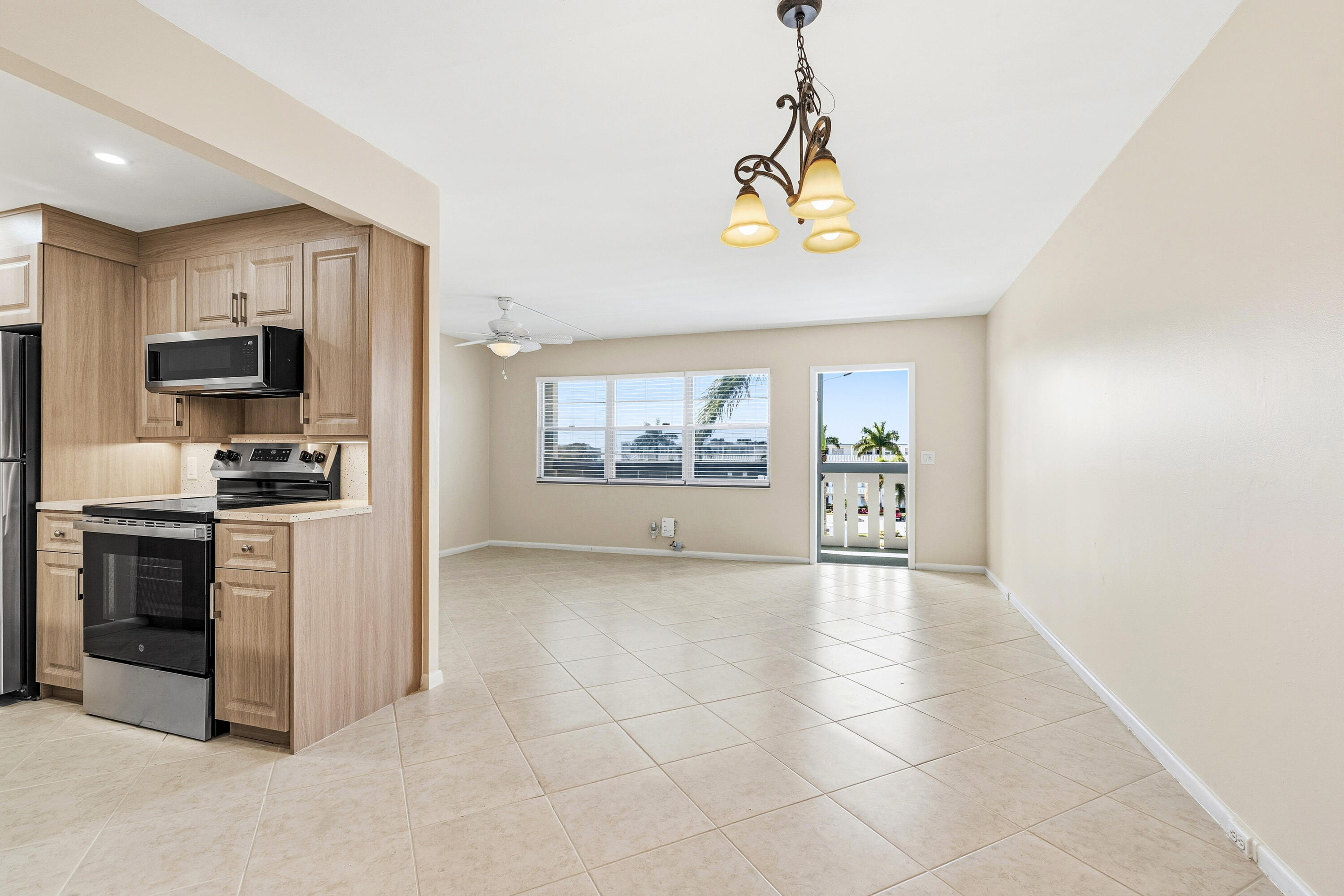 YARMOUTH AT CENTURY VILLAGE CONDO - Residential