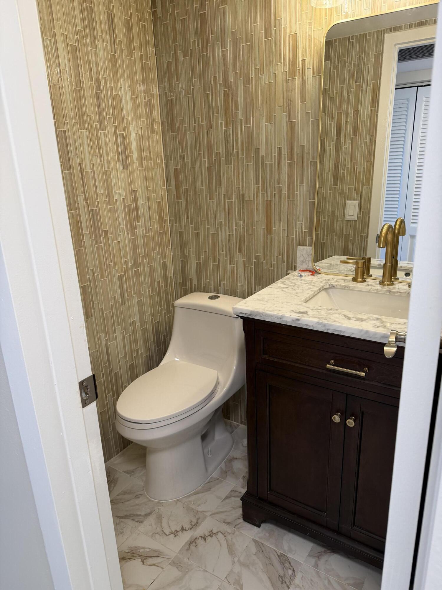 YARMOUTH AT CENTURY VILLAGE CONDO - Residential