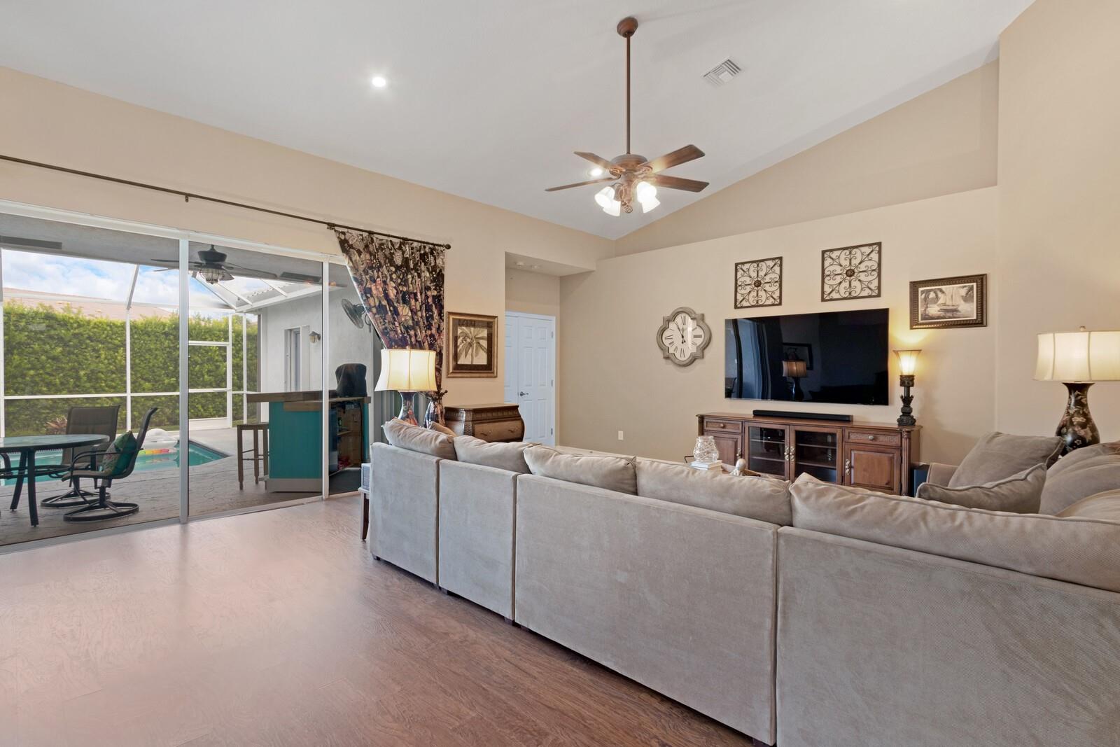 Parkwood Ix 153-28 B - Residential