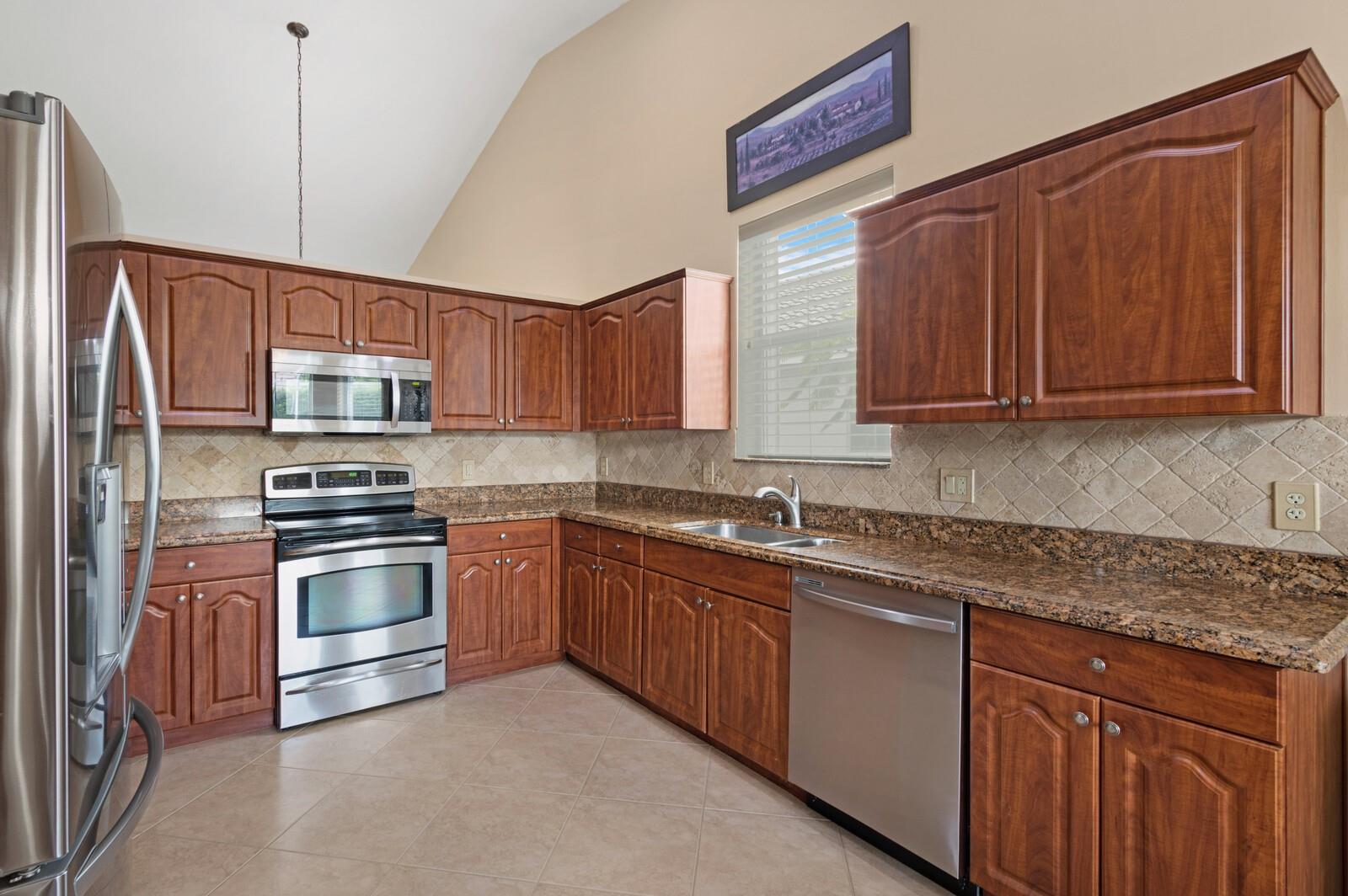 Parkwood Ix 153-28 B - Residential
