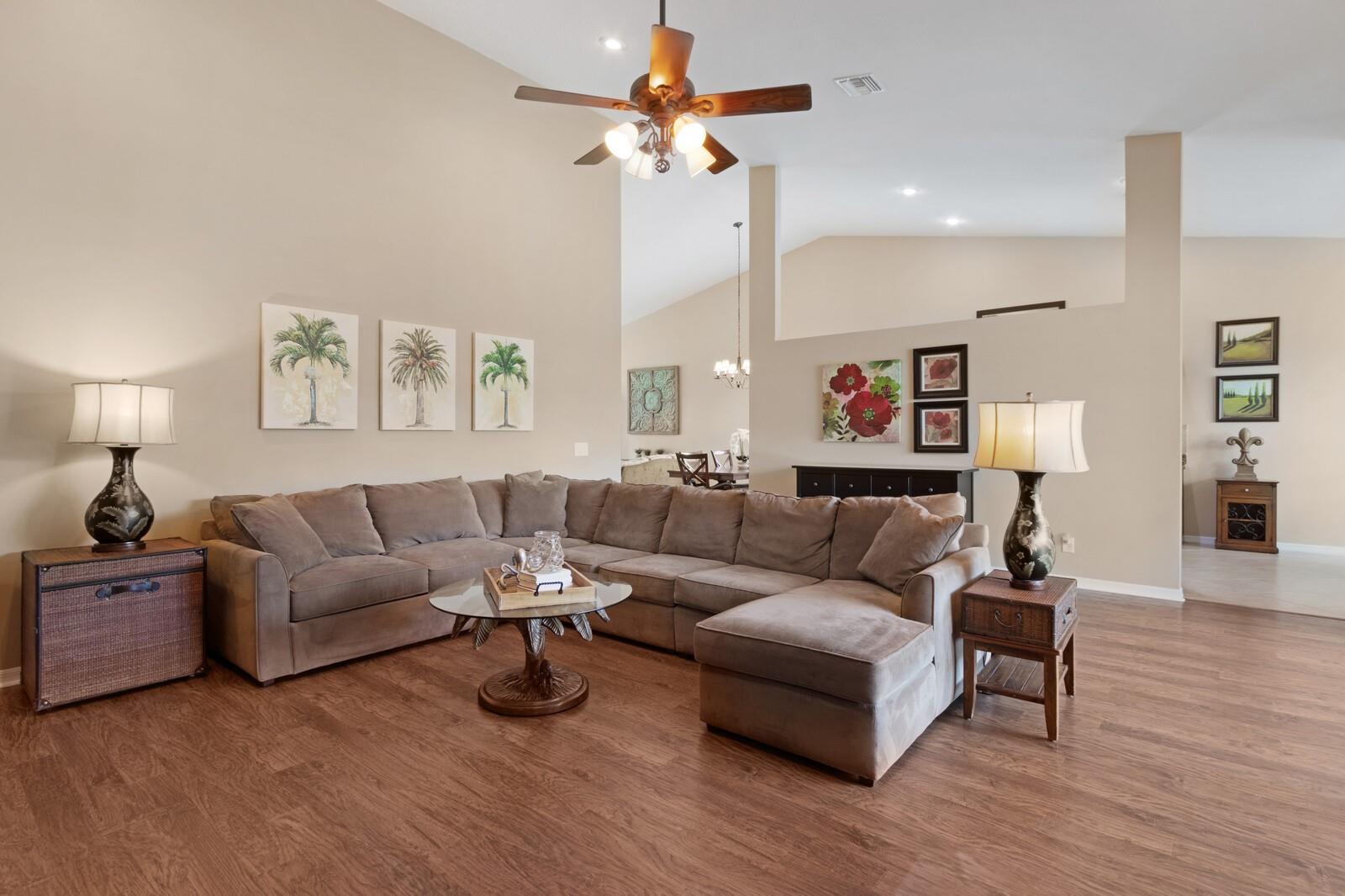 Parkwood Ix 153-28 B - Residential