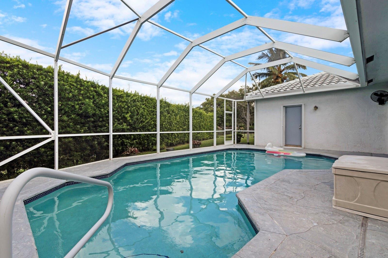 Parkwood Ix 153-28 B - Residential