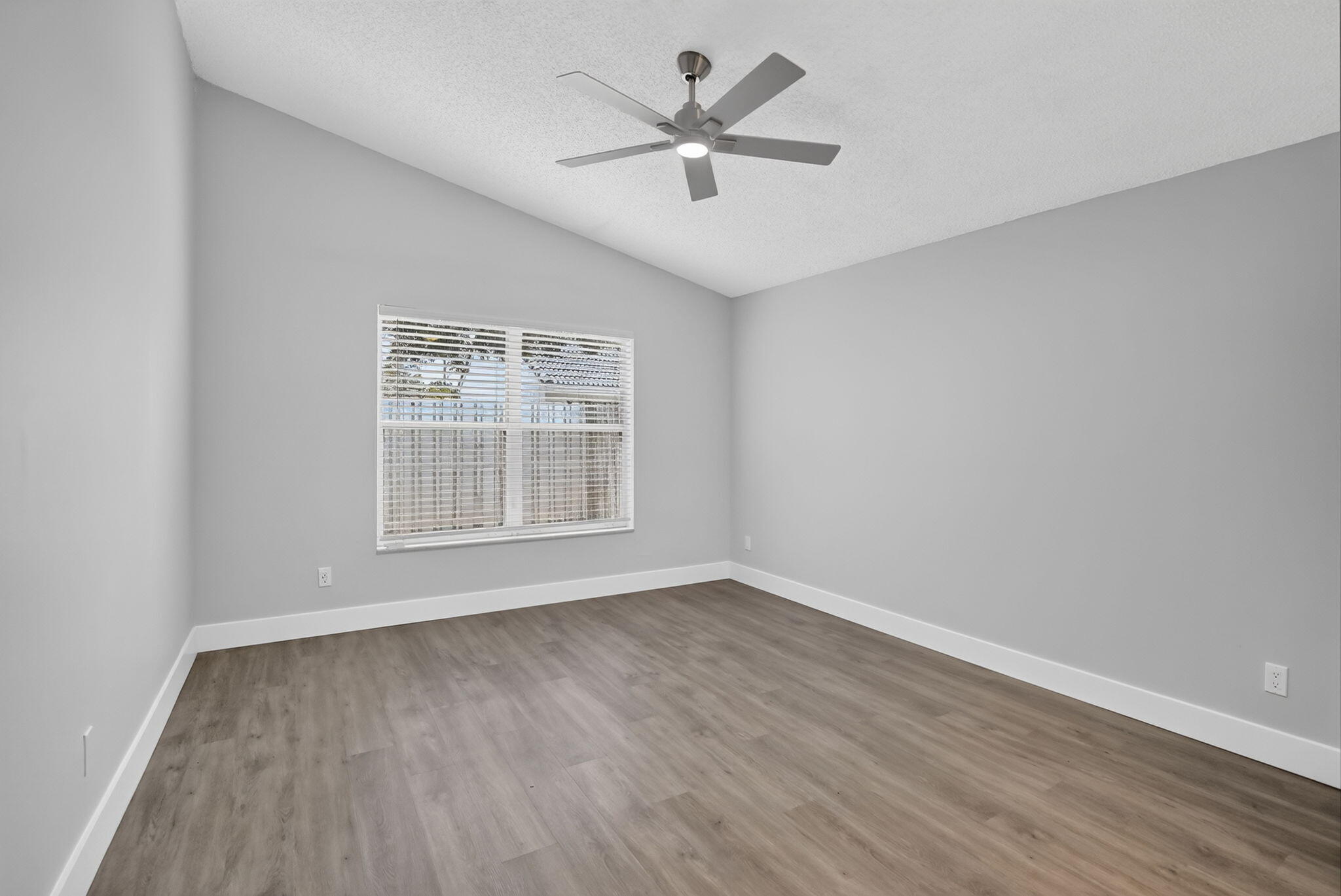 SILVER LAKES PHASE II REPLAT - Residential