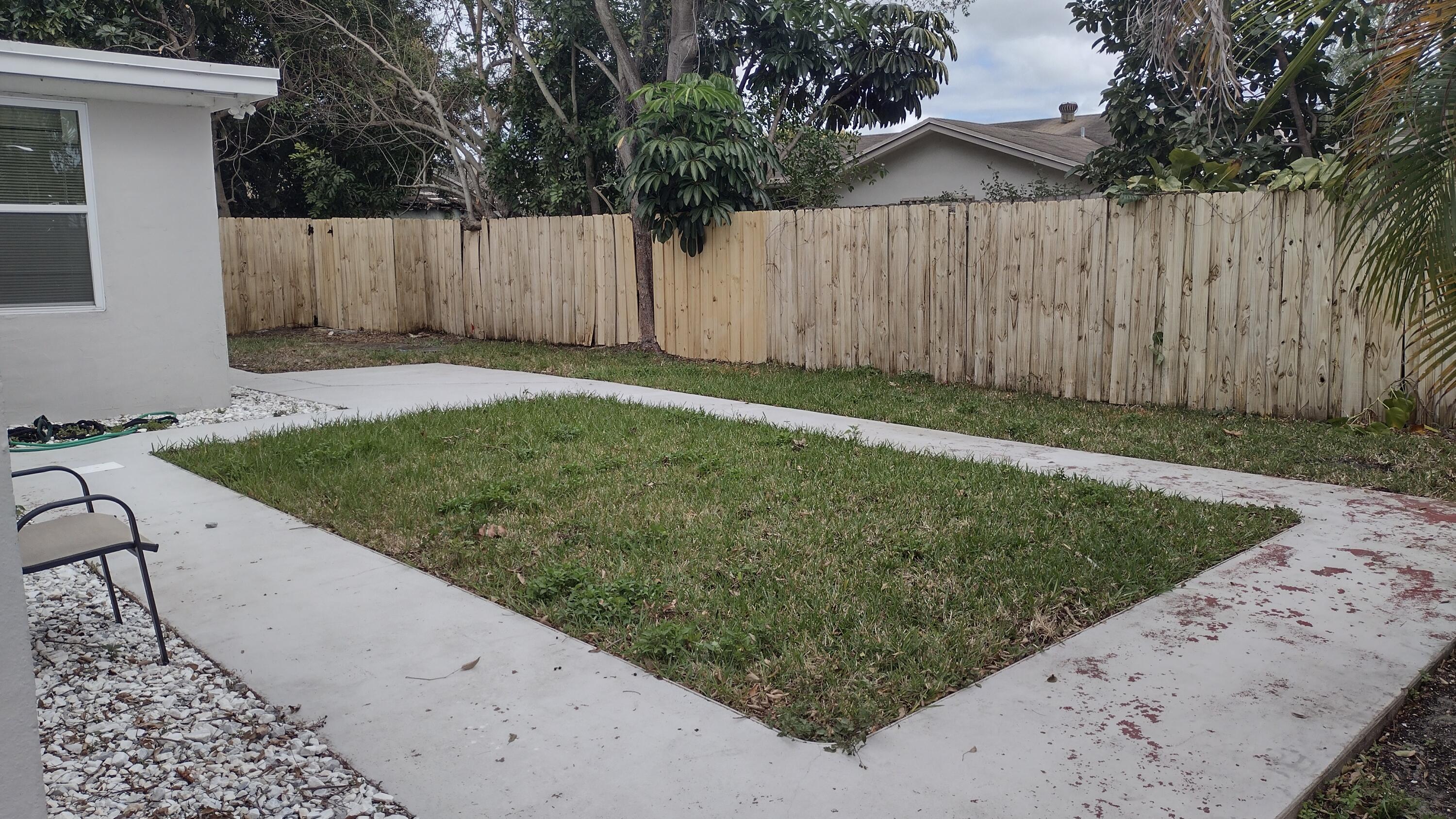 SANDALFOOT COVE SEC 2 - Residential Lease