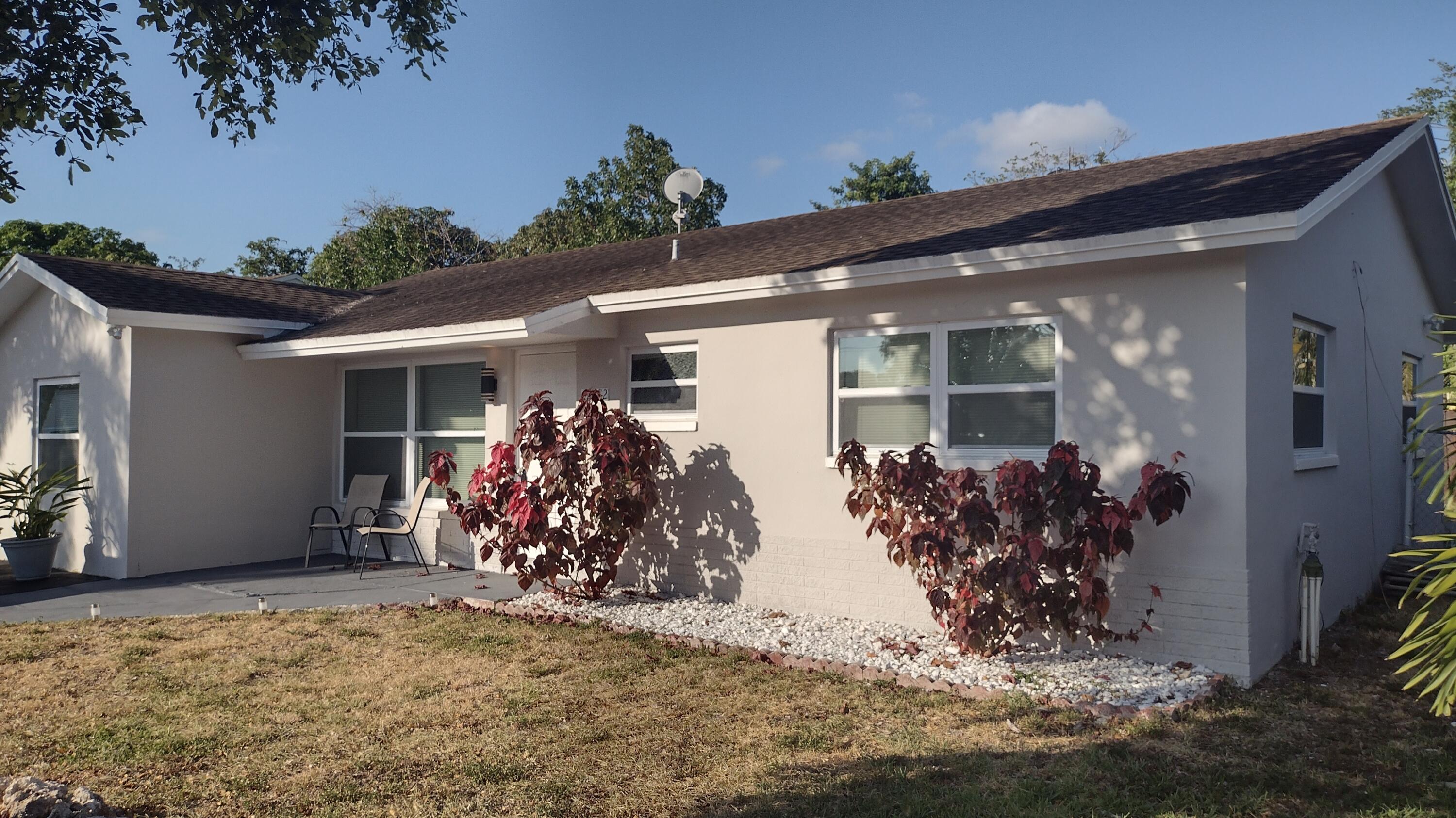 SANDALFOOT COVE SEC 2 - Residential Lease