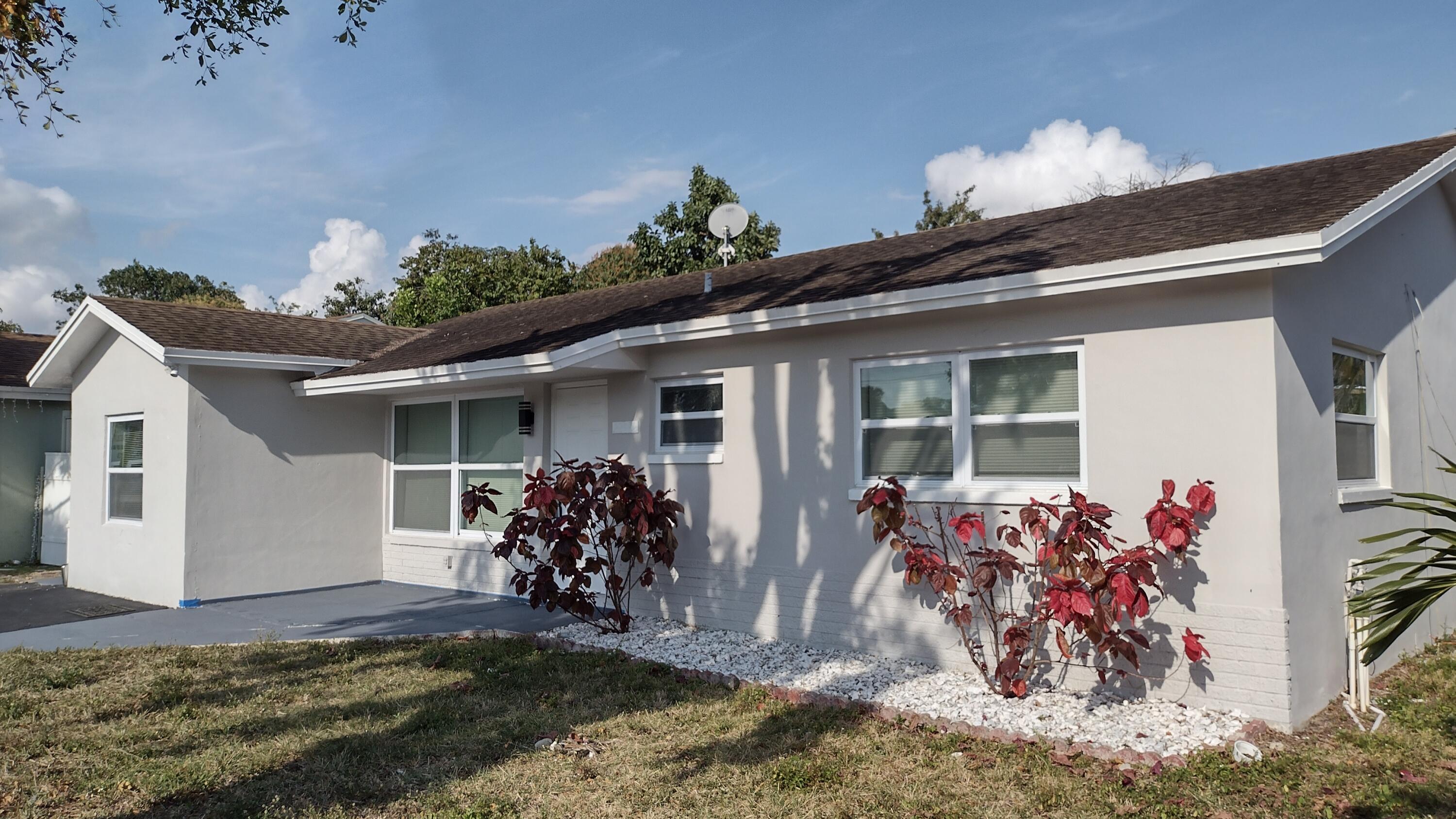 SANDALFOOT COVE SEC 2 - Residential Lease
