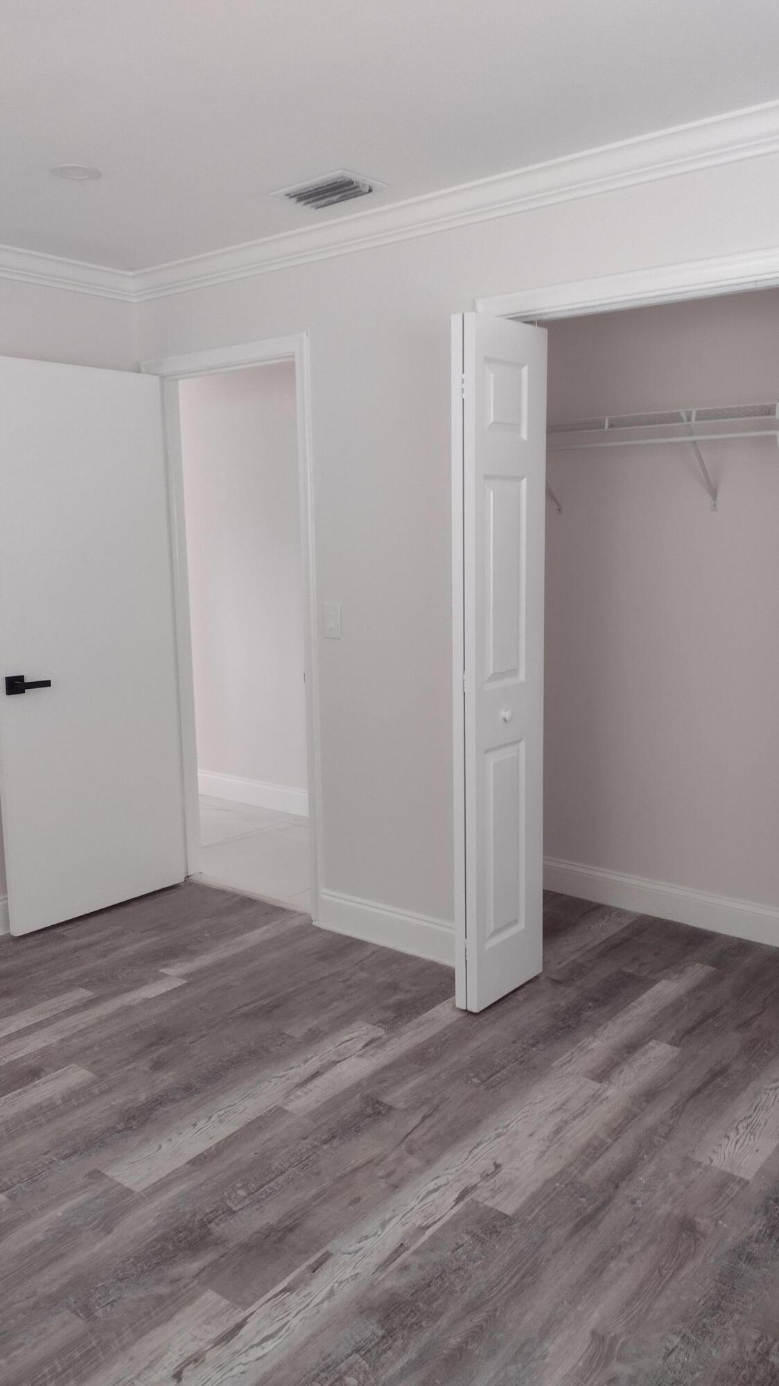 SANDALFOOT COVE SEC 2 - Residential Lease