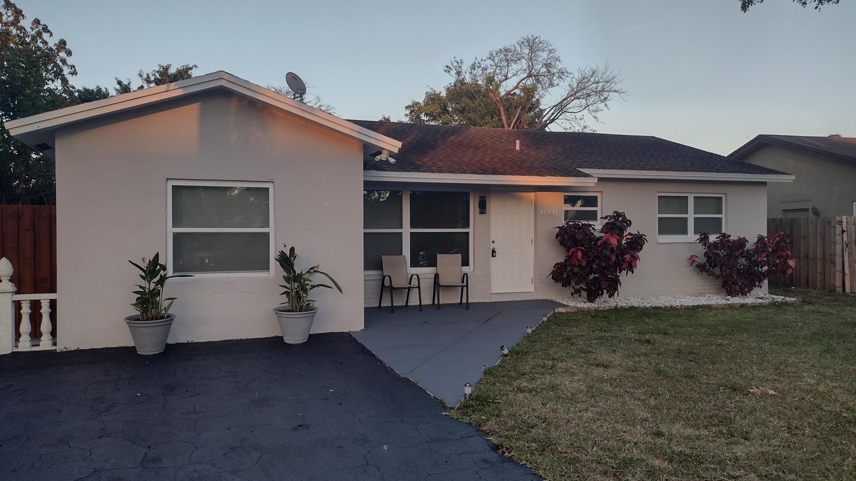 SANDALFOOT COVE SEC 2 - Residential Lease