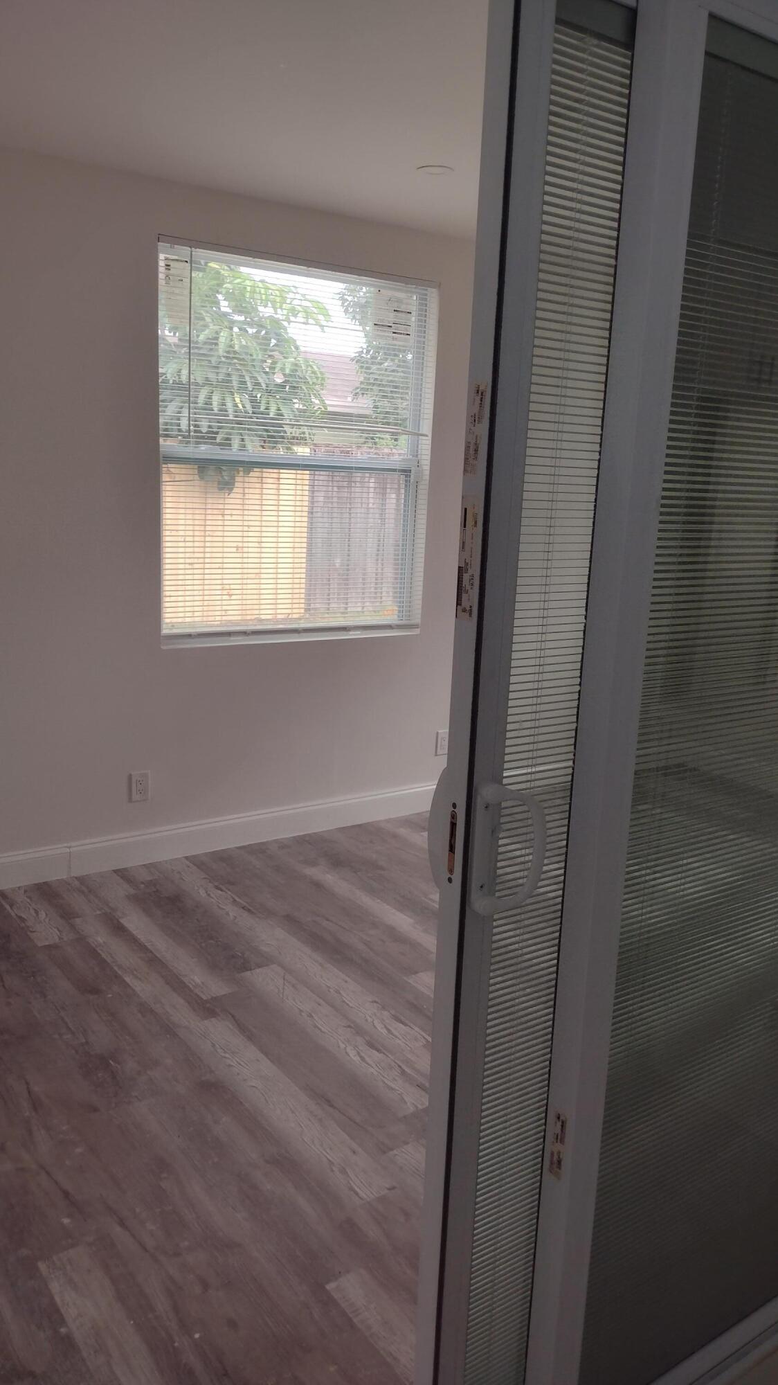 SANDALFOOT COVE SEC 2 - Residential Lease