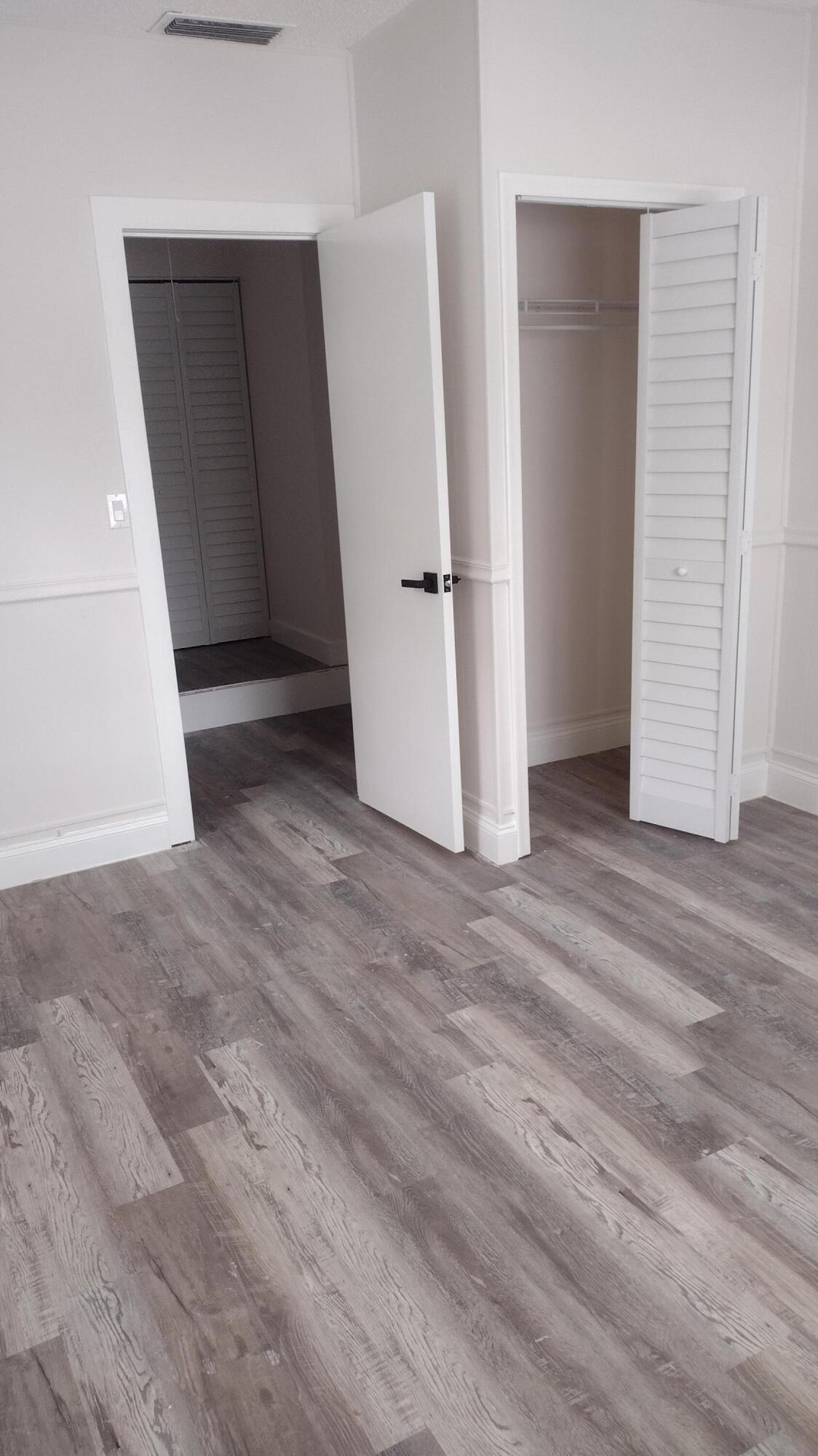 SANDALFOOT COVE SEC 2 - Residential Lease