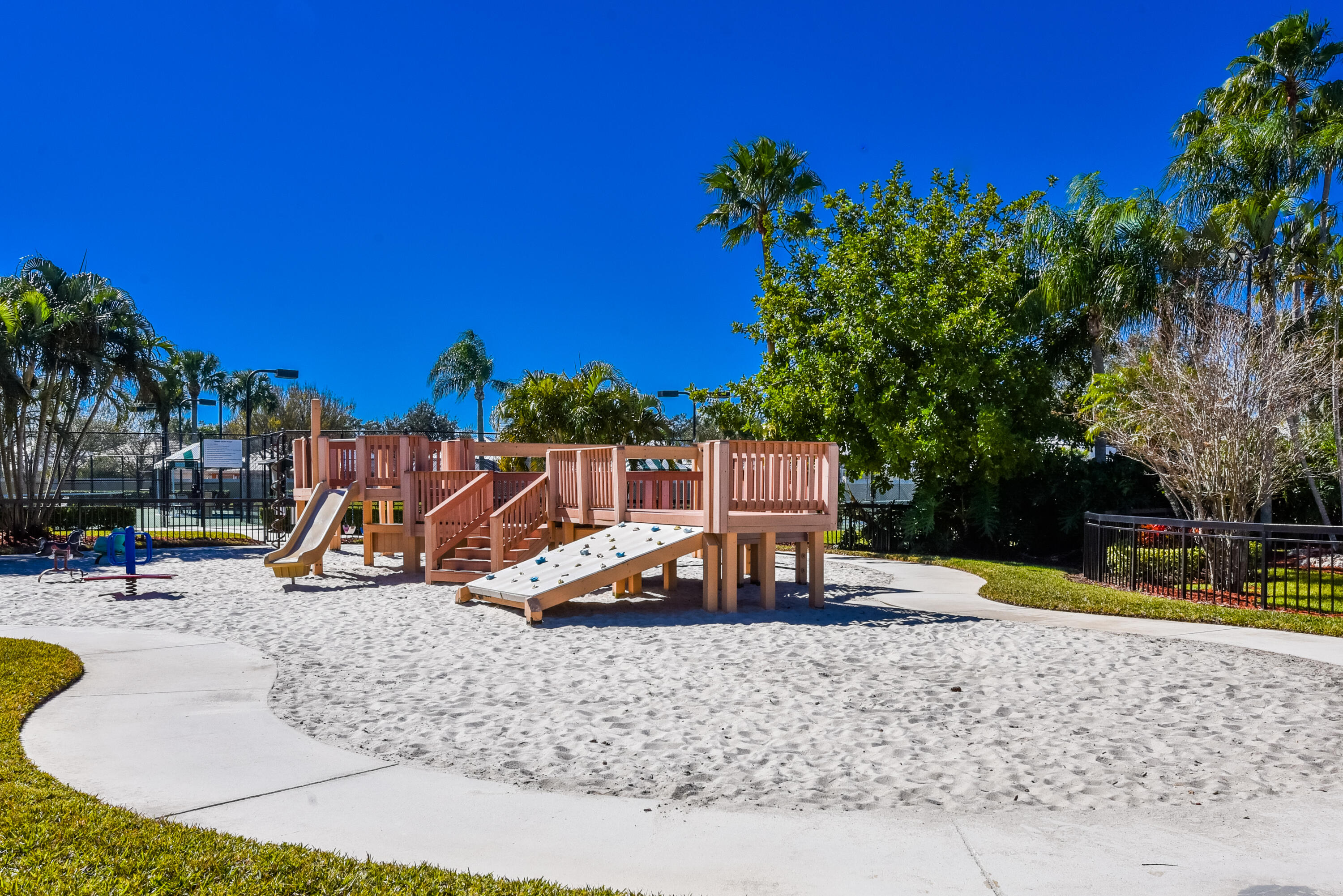 THE MEADOWS AT MARTIN DOWNS - Residential