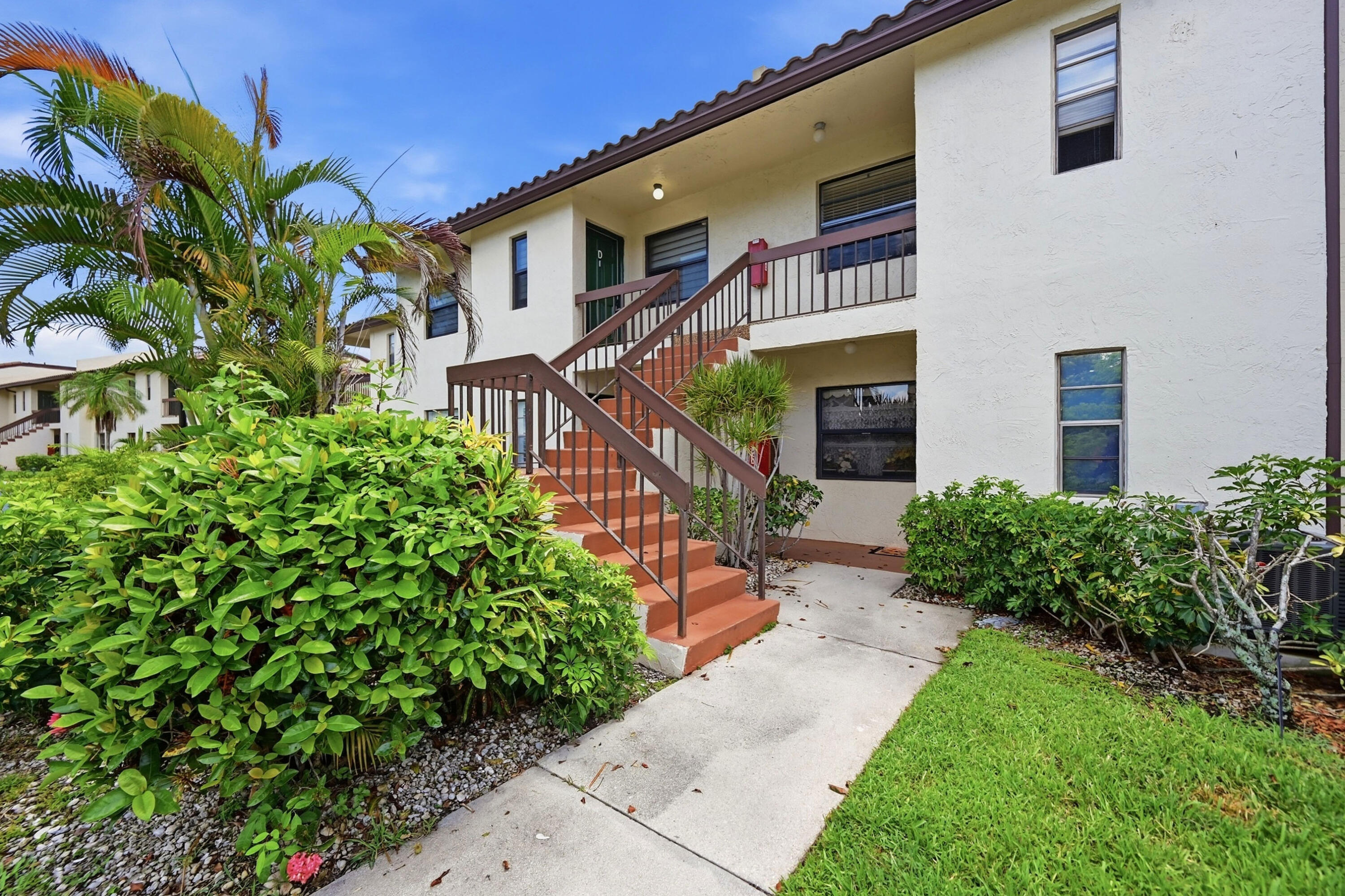 GLADES OF BOCA LAGO CONDO - Residential