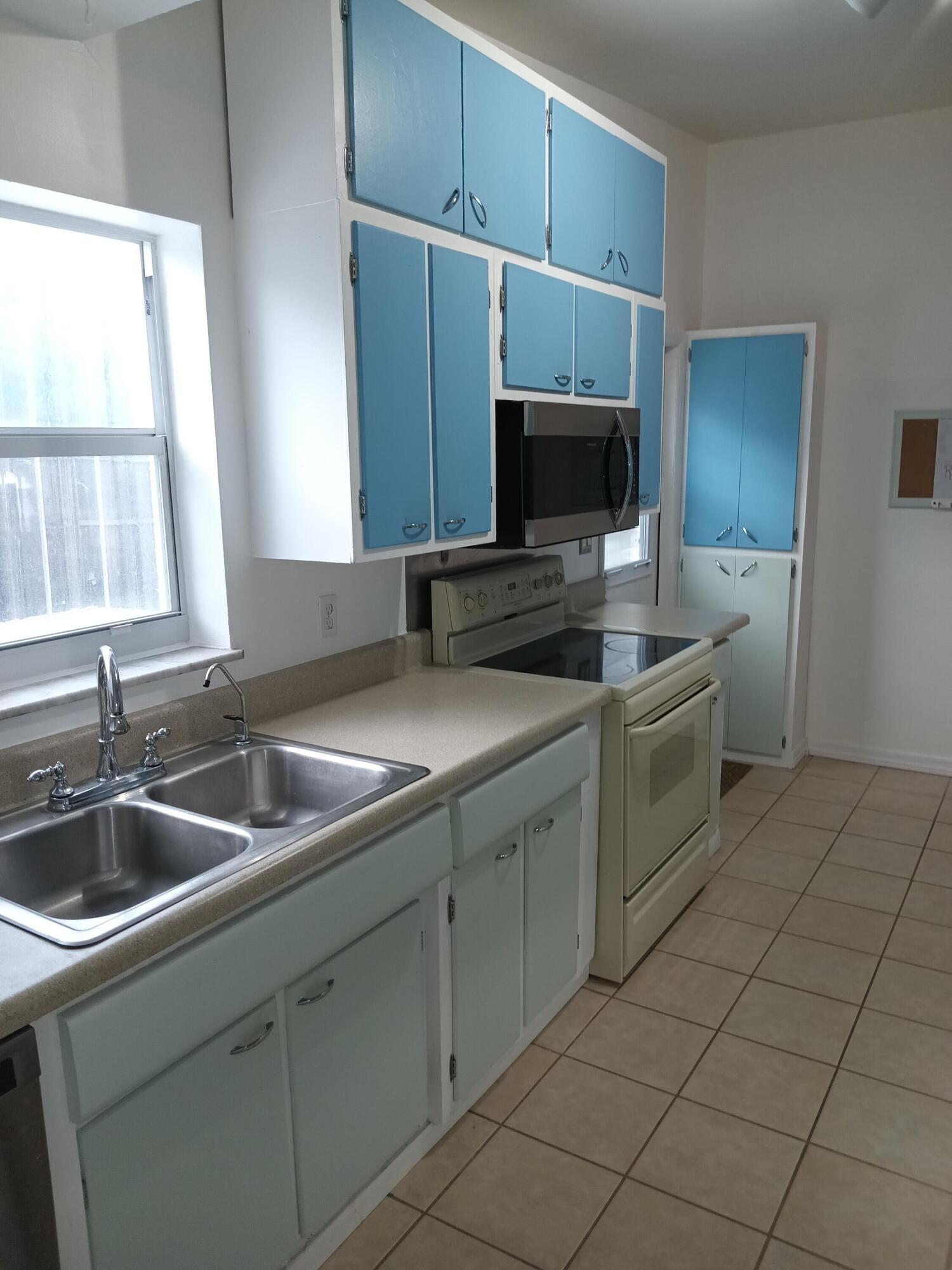 RIVER PARK UNIT 5 - Residential