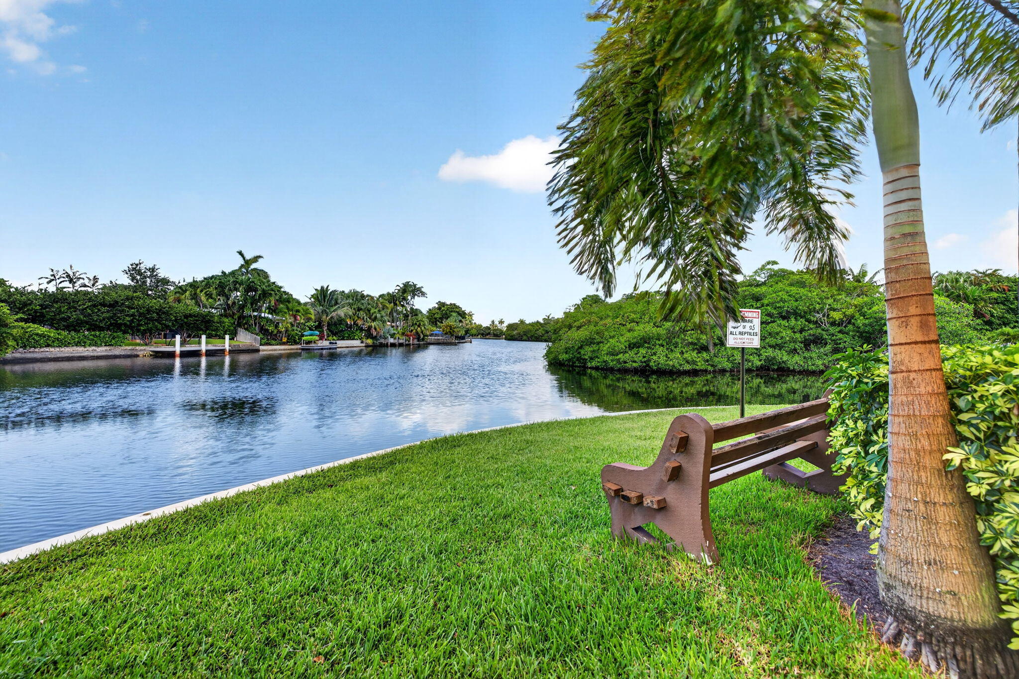 RIVER MANOR CONDO - Residential