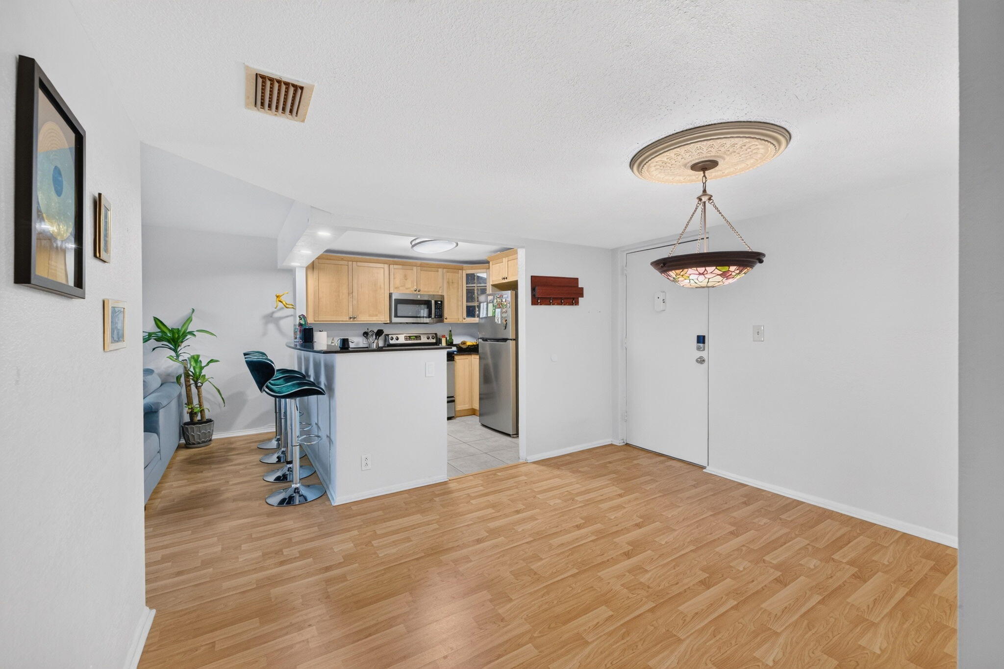 RIVER MANOR CONDO - Residential