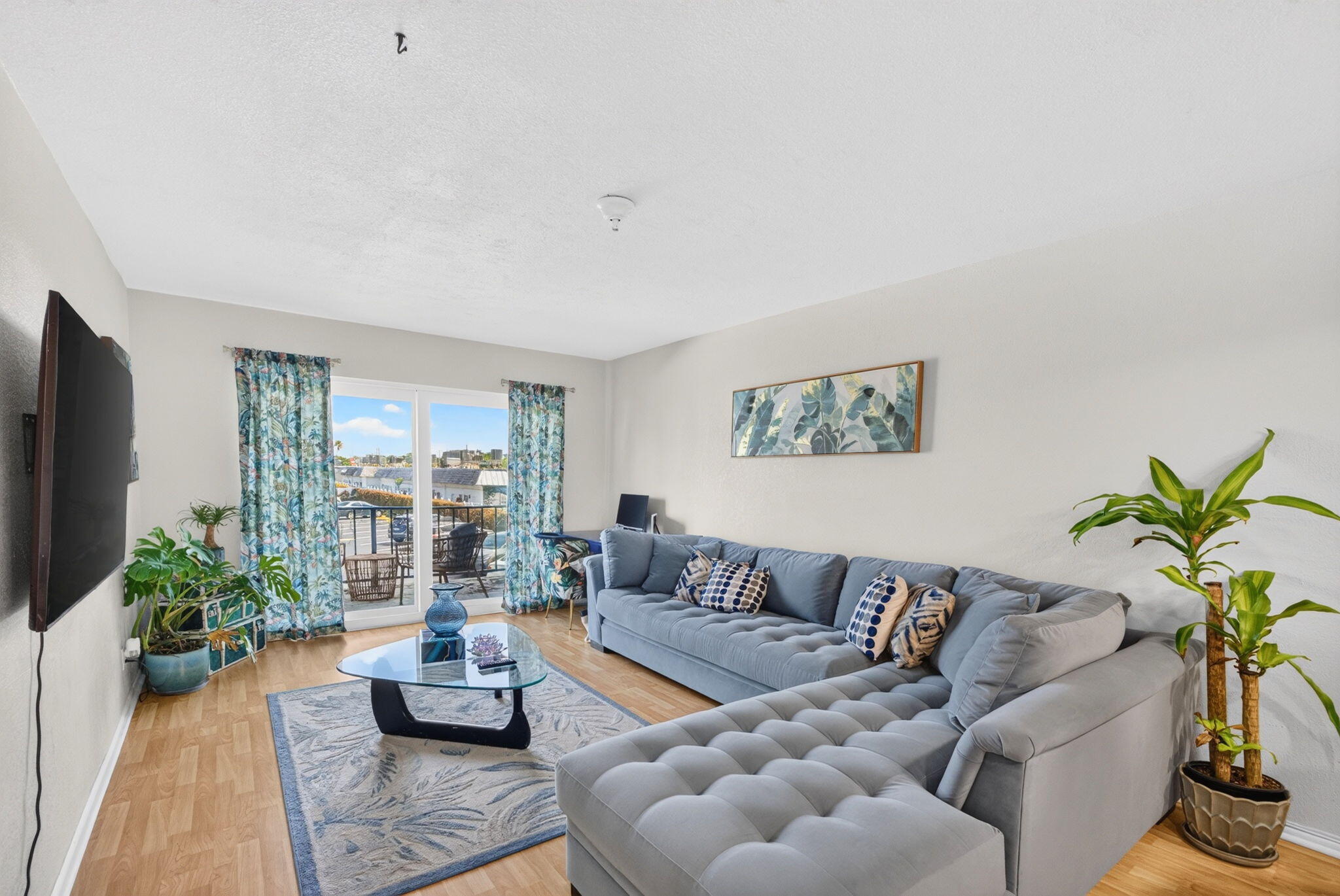 RIVER MANOR CONDO - Residential
