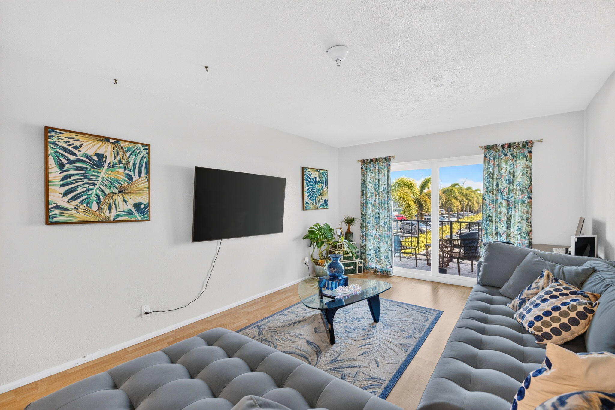 RIVER MANOR CONDO - Residential