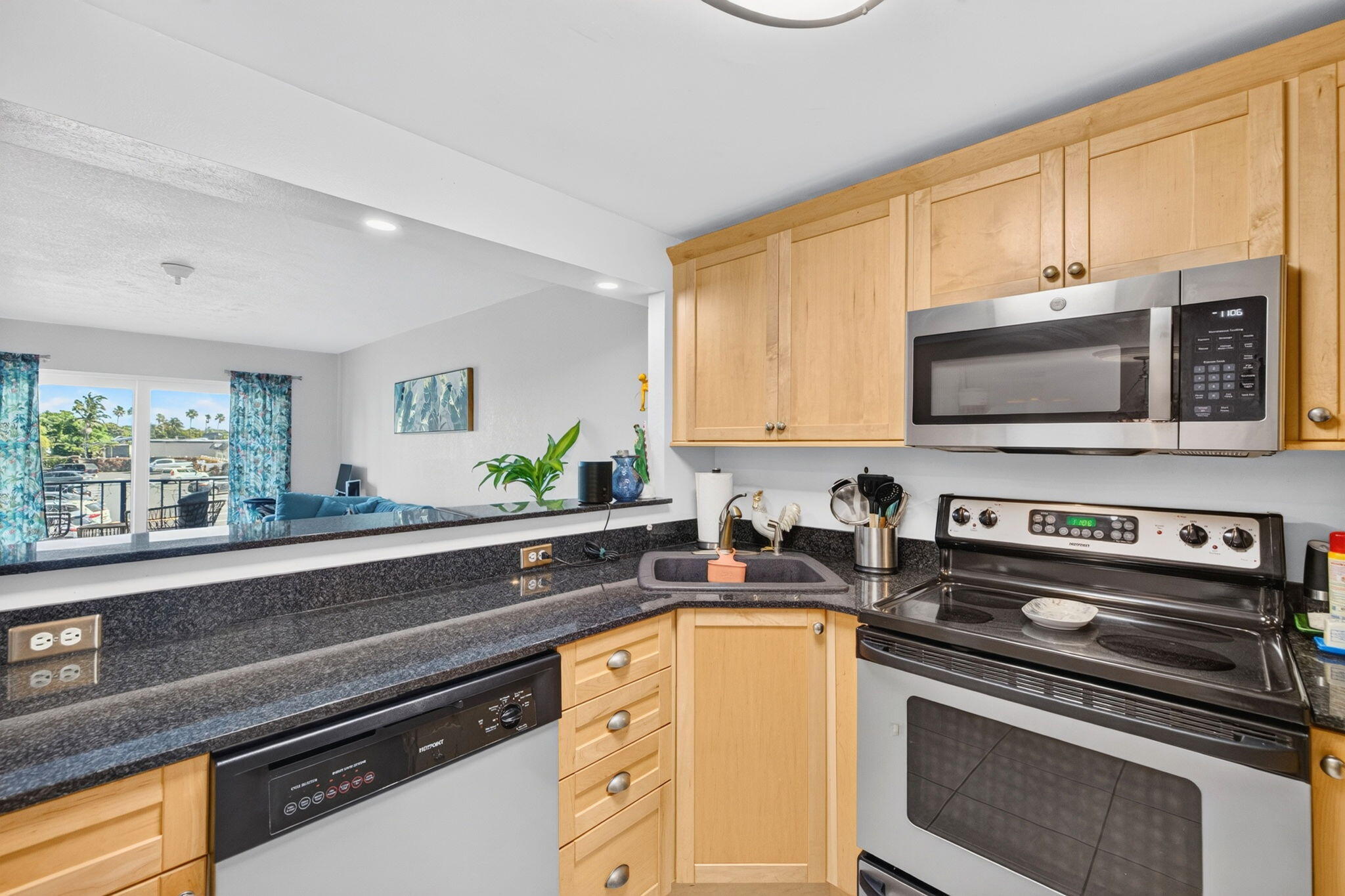 RIVER MANOR CONDO - Residential