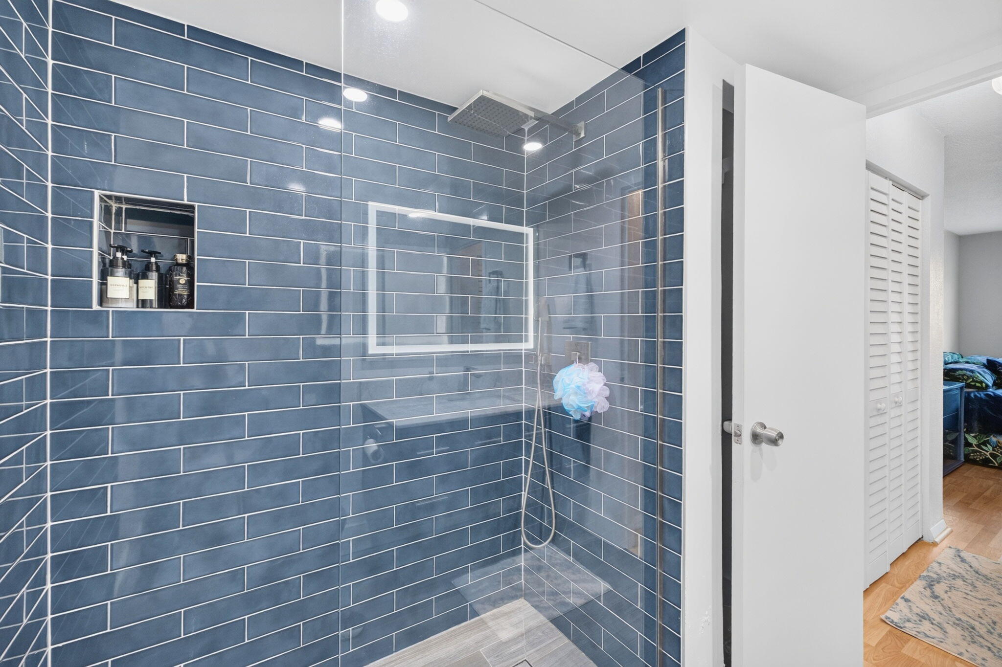 RIVER MANOR CONDO - Residential