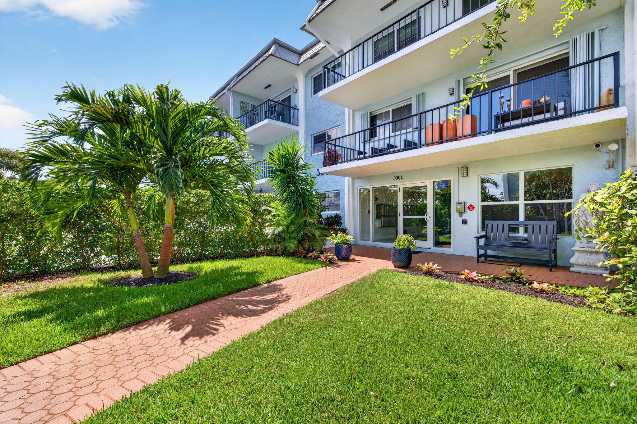 RIVER MANOR CONDO - Residential