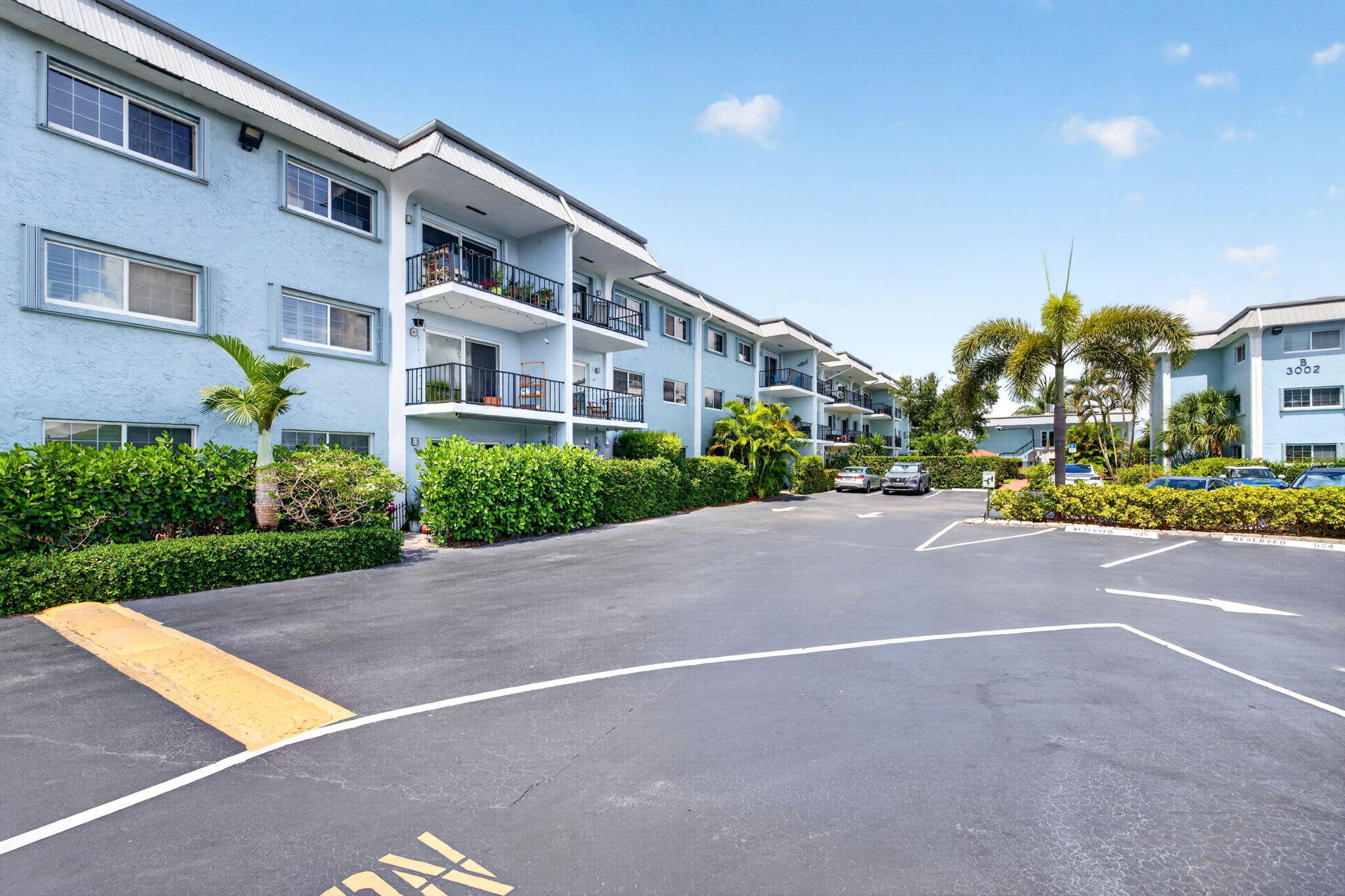 RIVER MANOR CONDO - Residential