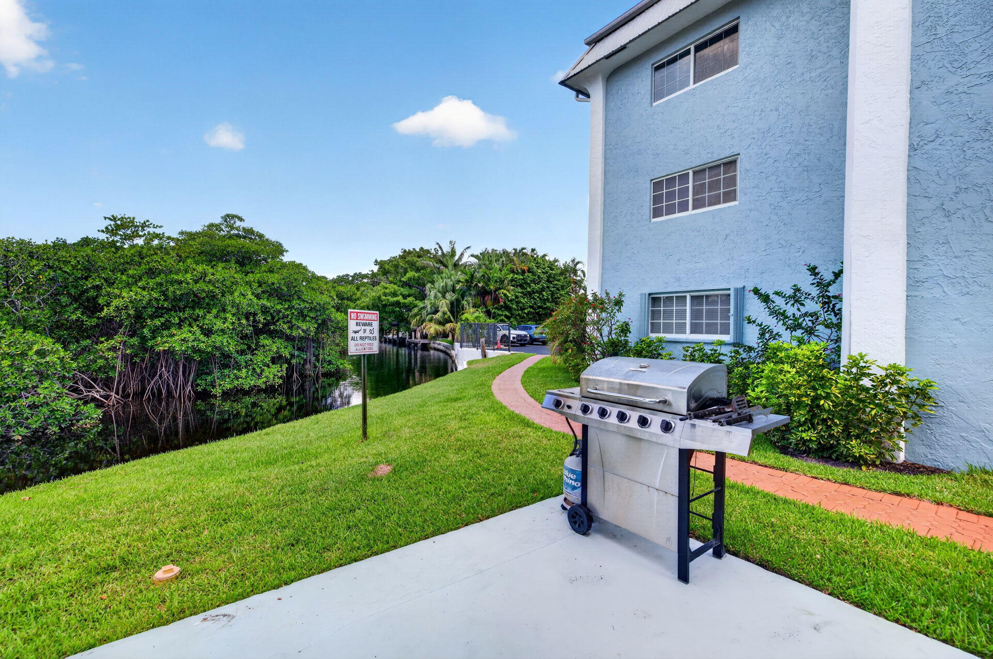 RIVER MANOR CONDO - Residential