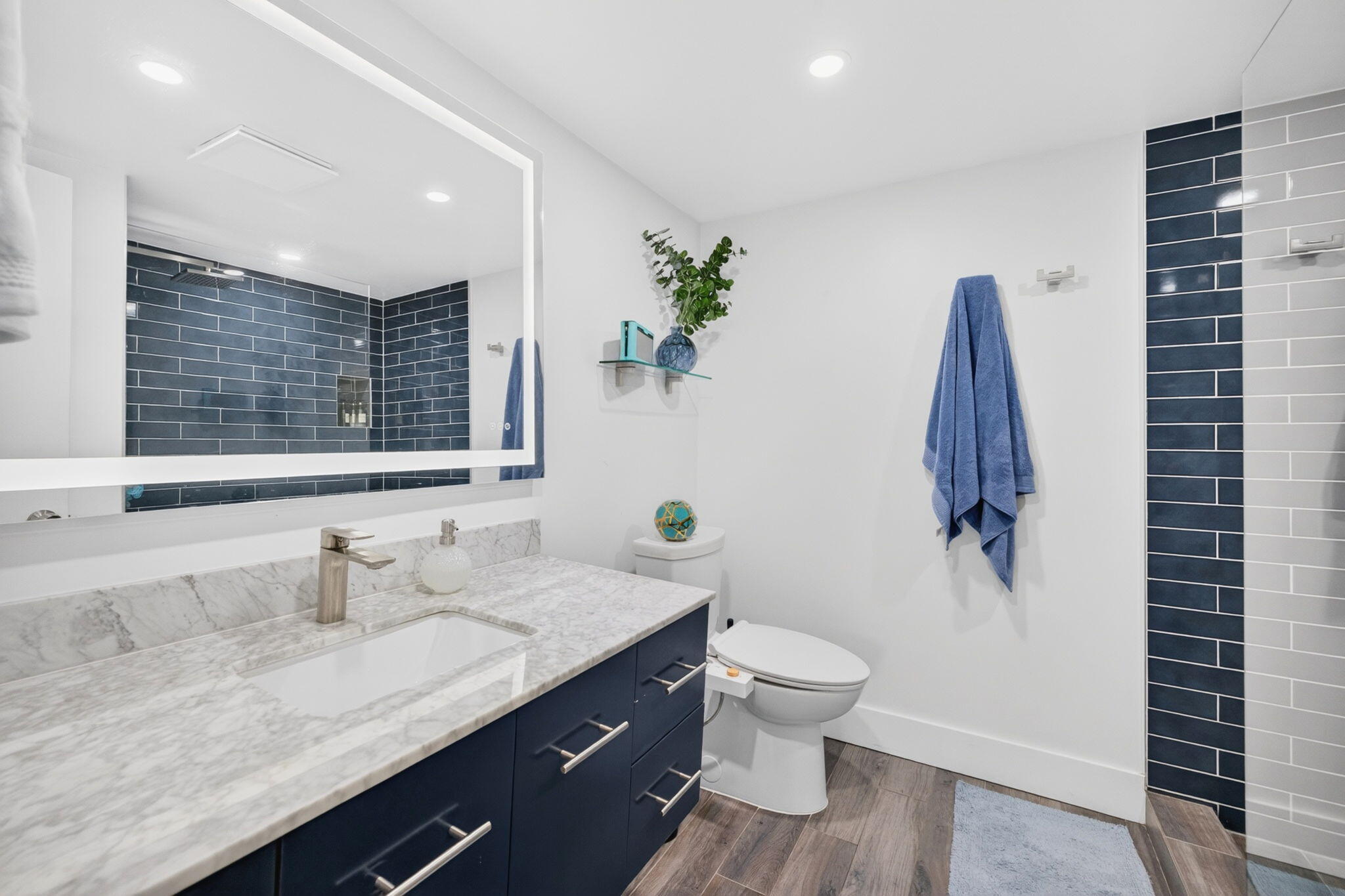 RIVER MANOR CONDO - Residential