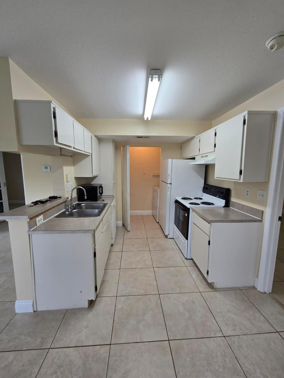 PRESERVE AT AVERY LAKES - Residential