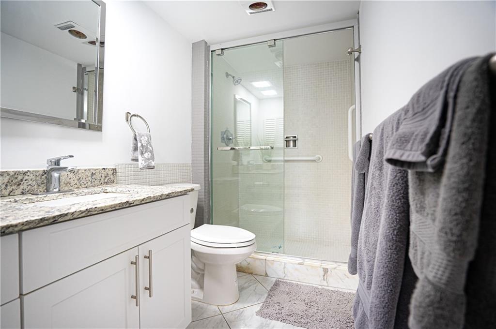 Regency Tower - Residential