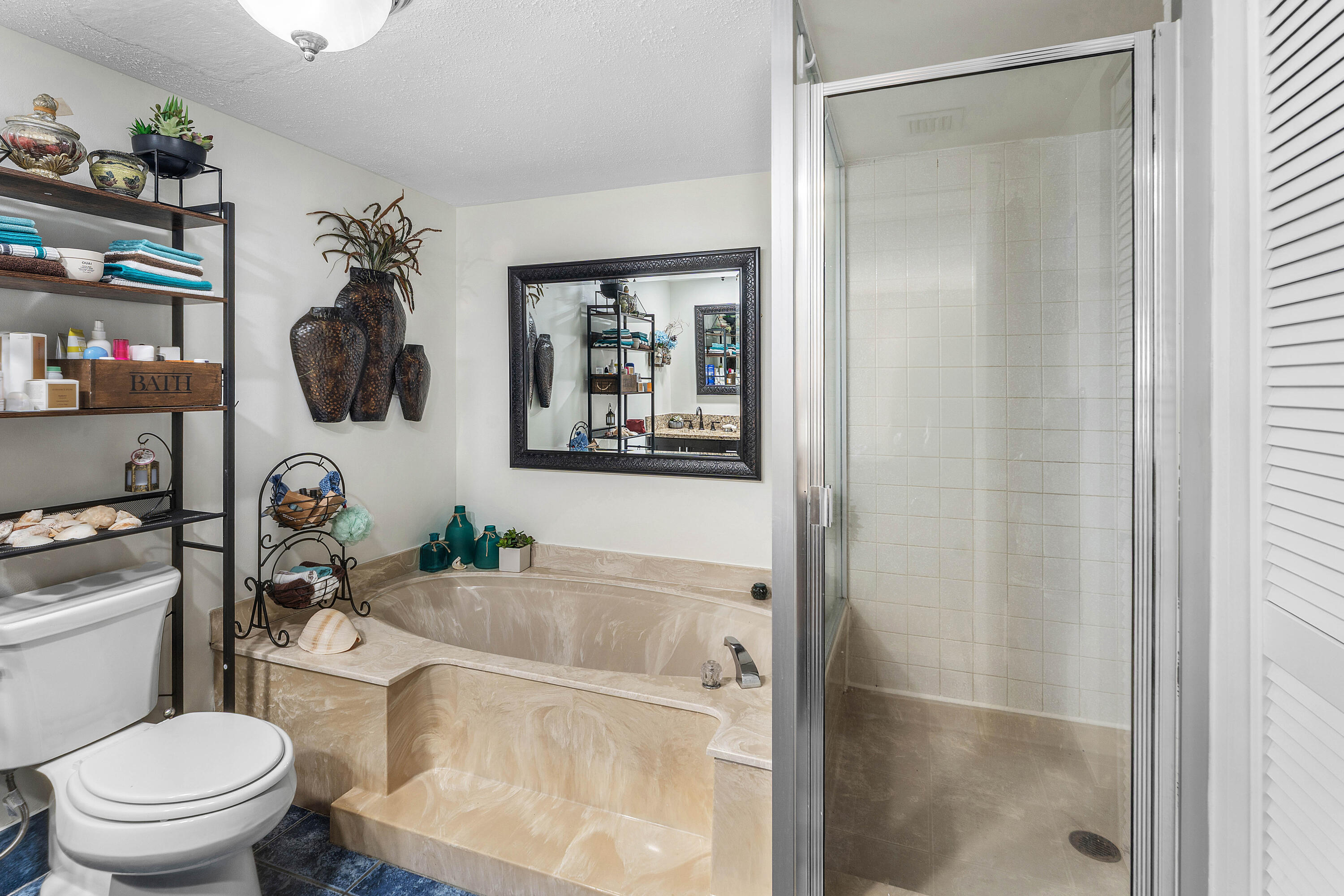 WATER GLADES CONDO - Residential