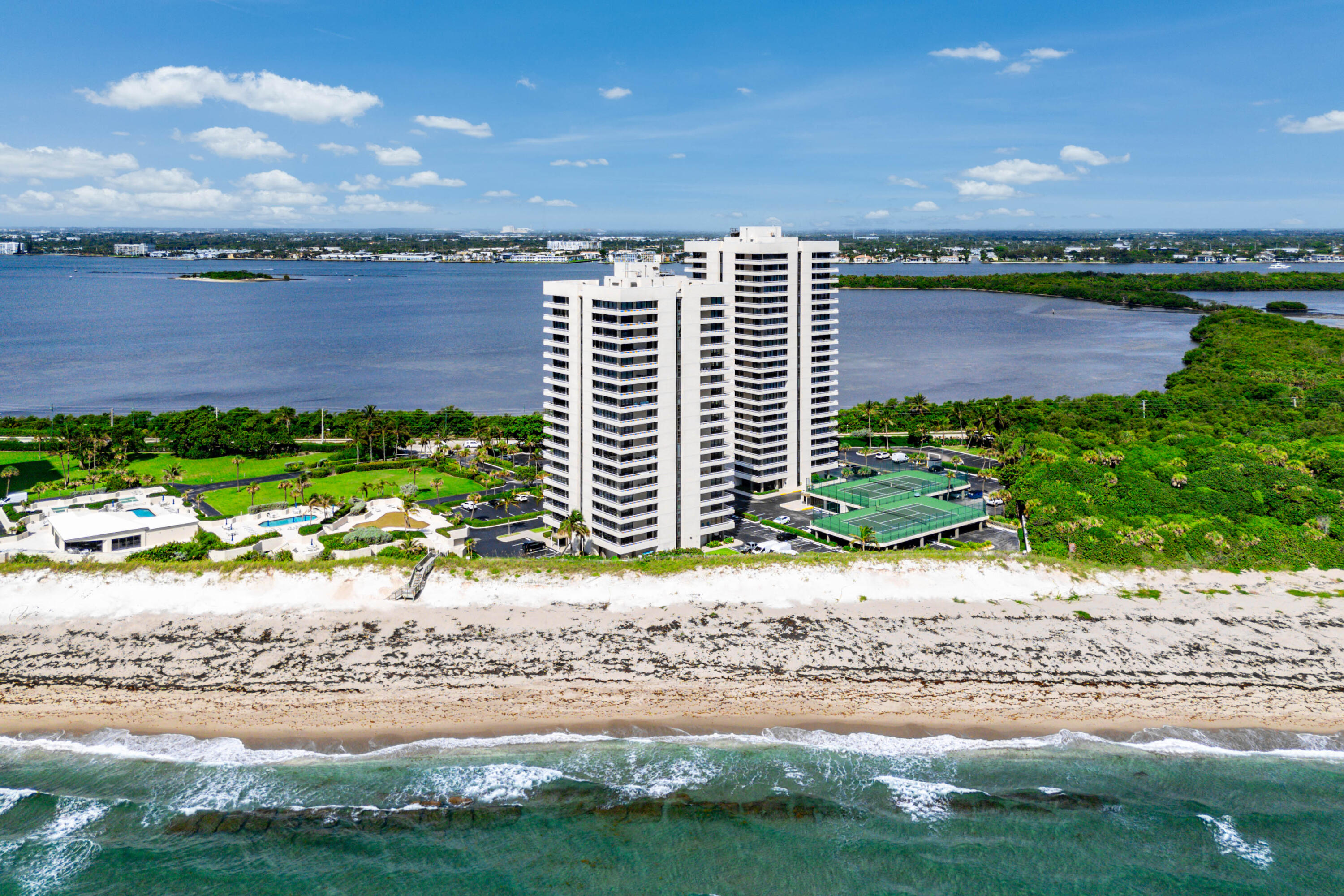 WATER GLADES CONDO - Residential