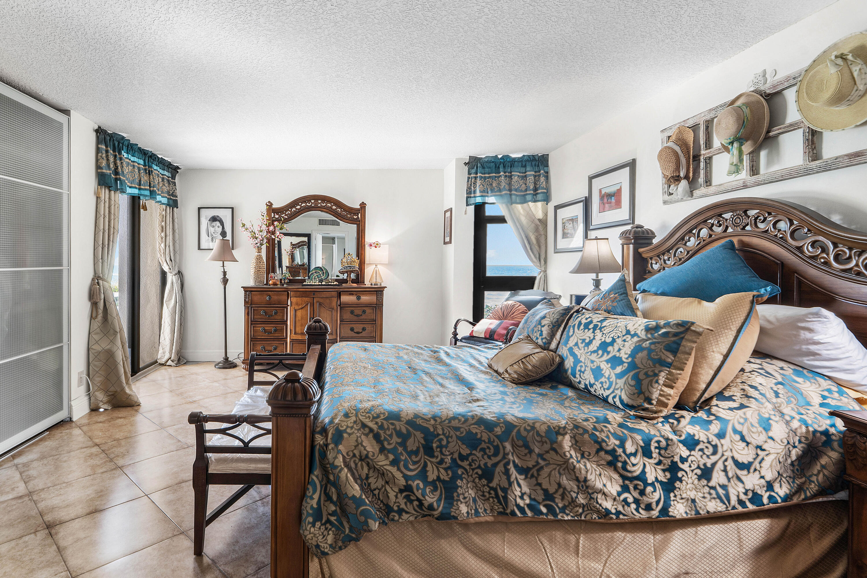 WATER GLADES CONDO - Residential