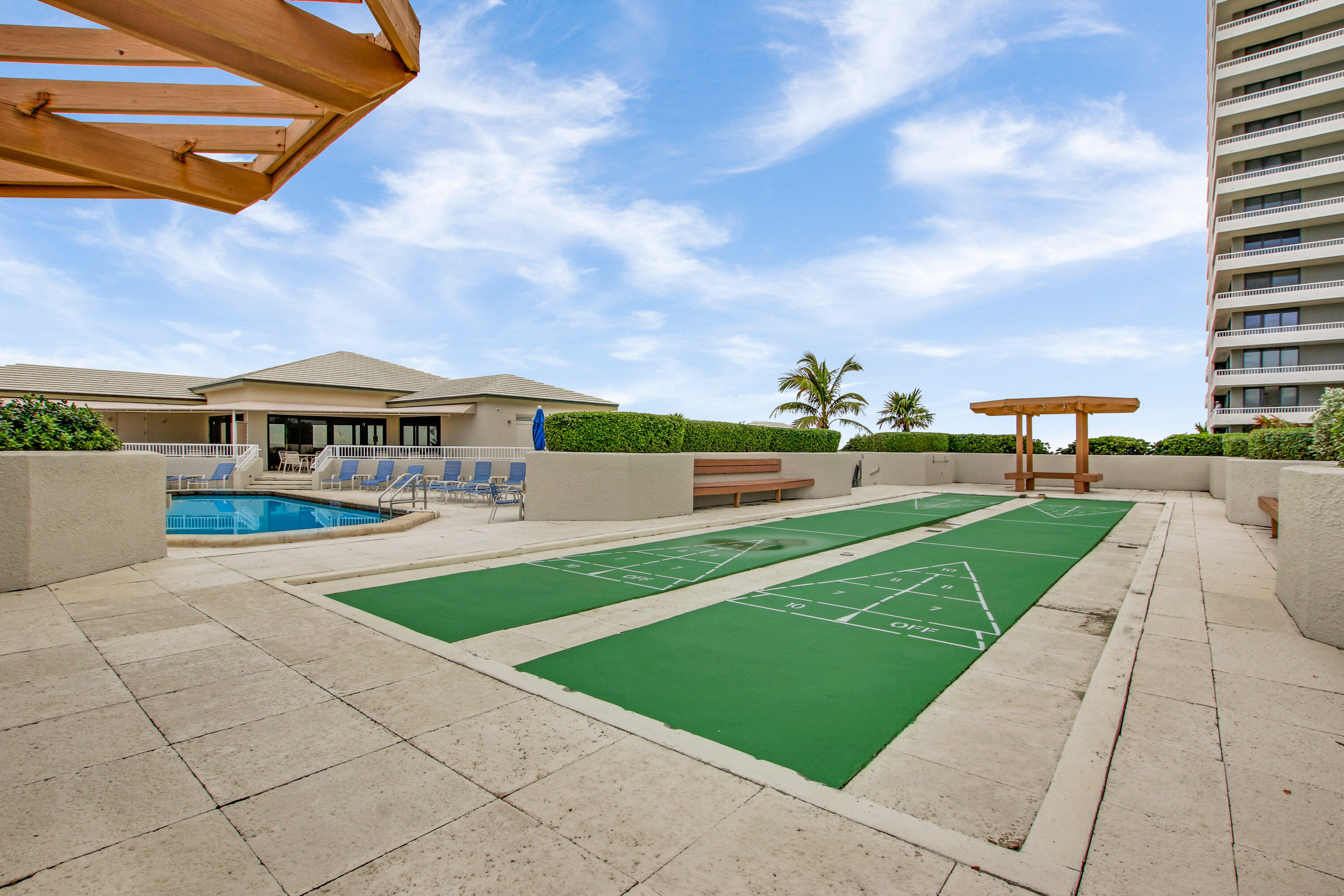 WATER GLADES CONDO - Residential
