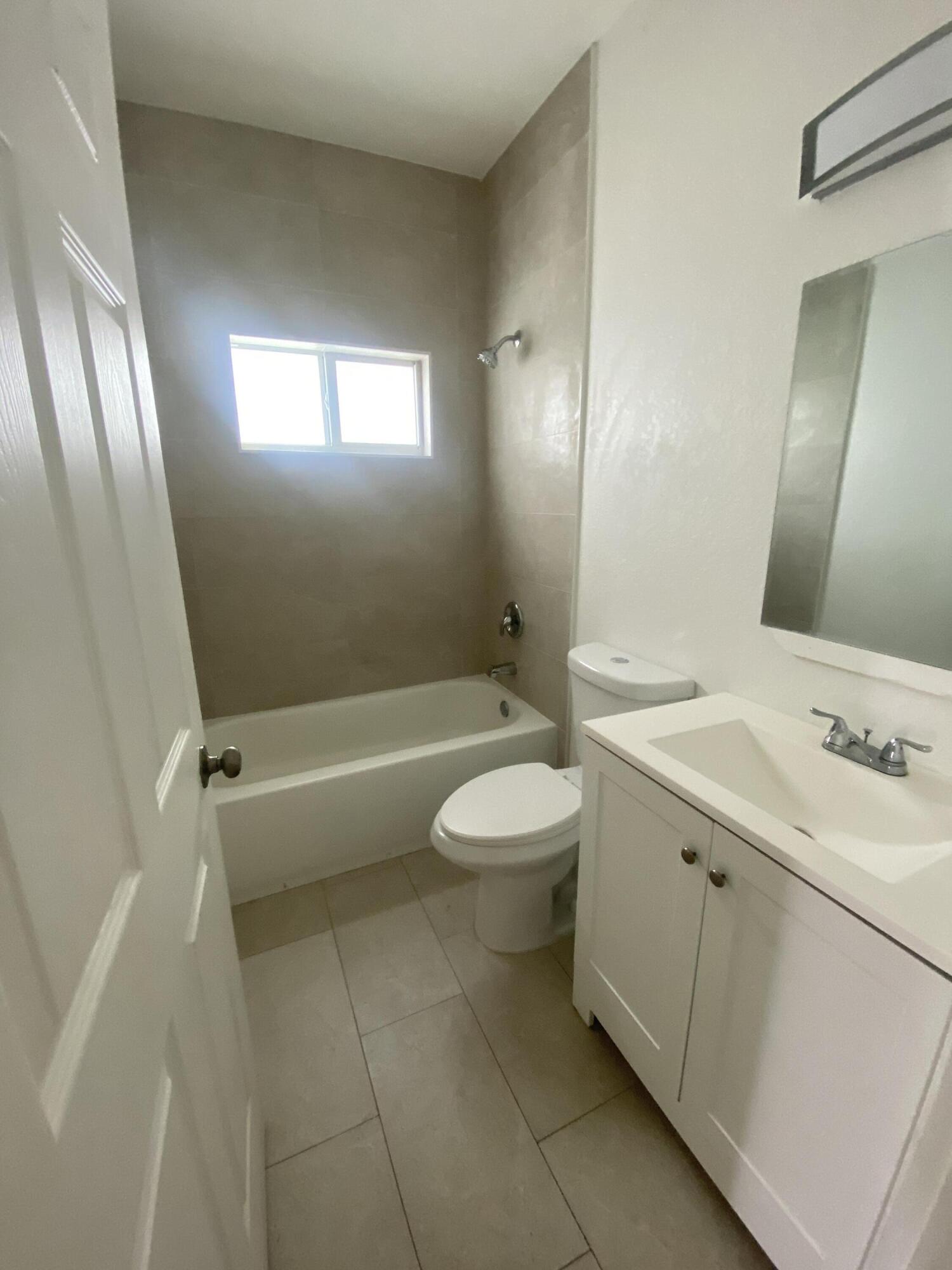 NORTH WEST LAUDERDALE - Residential Lease