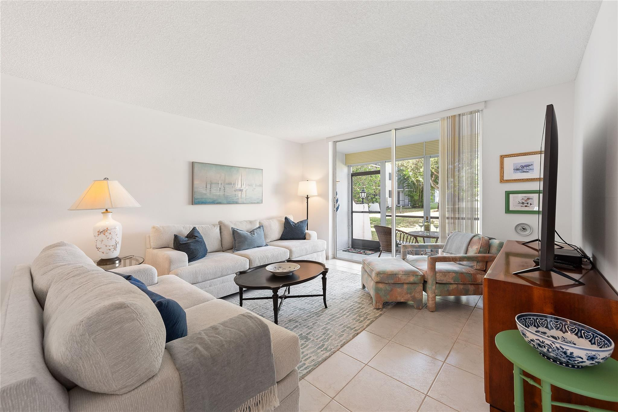 HOLLYBROOK GOLF AND - Residential